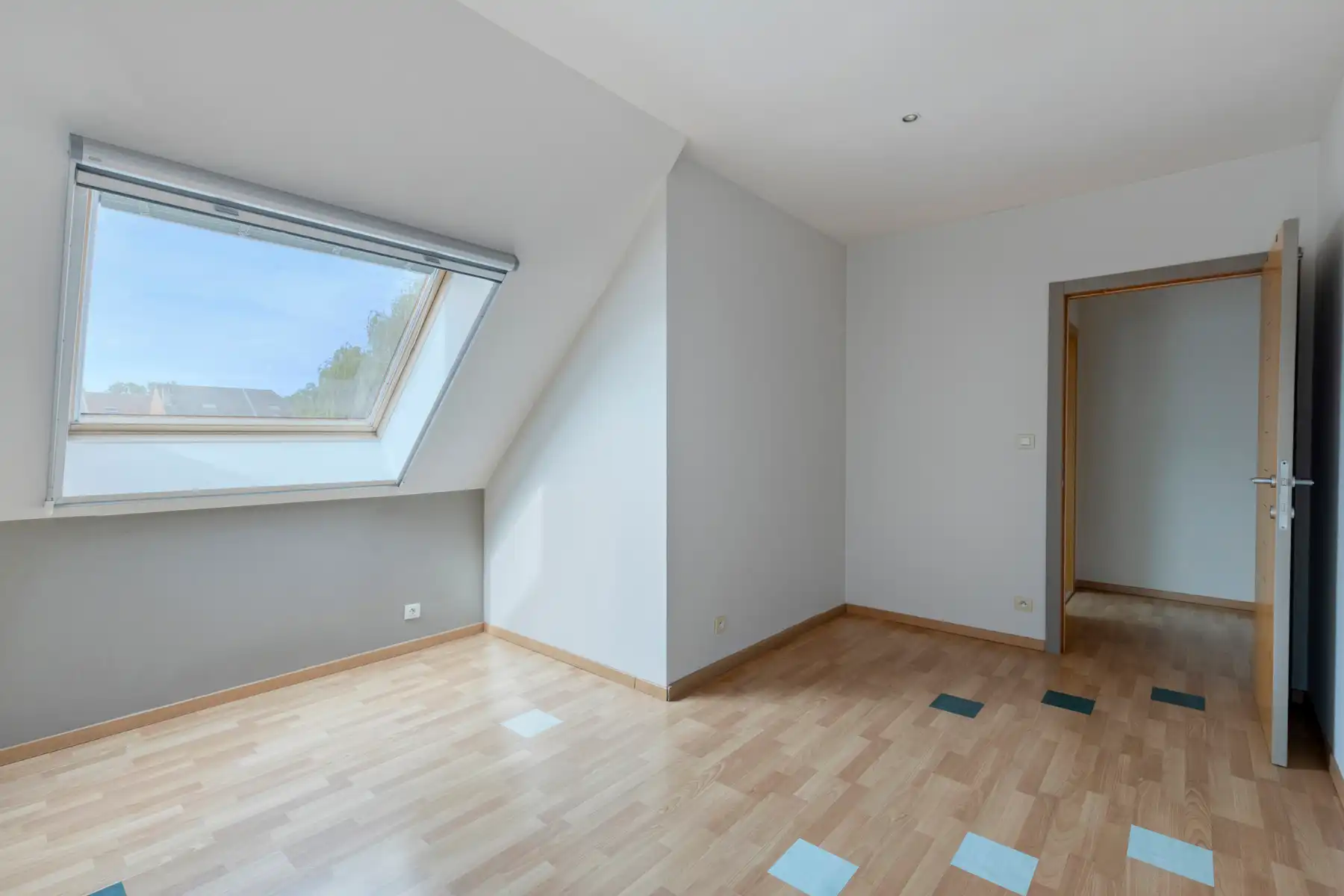 HOB met 3 slaapkamers, tuin en garage! foto 18