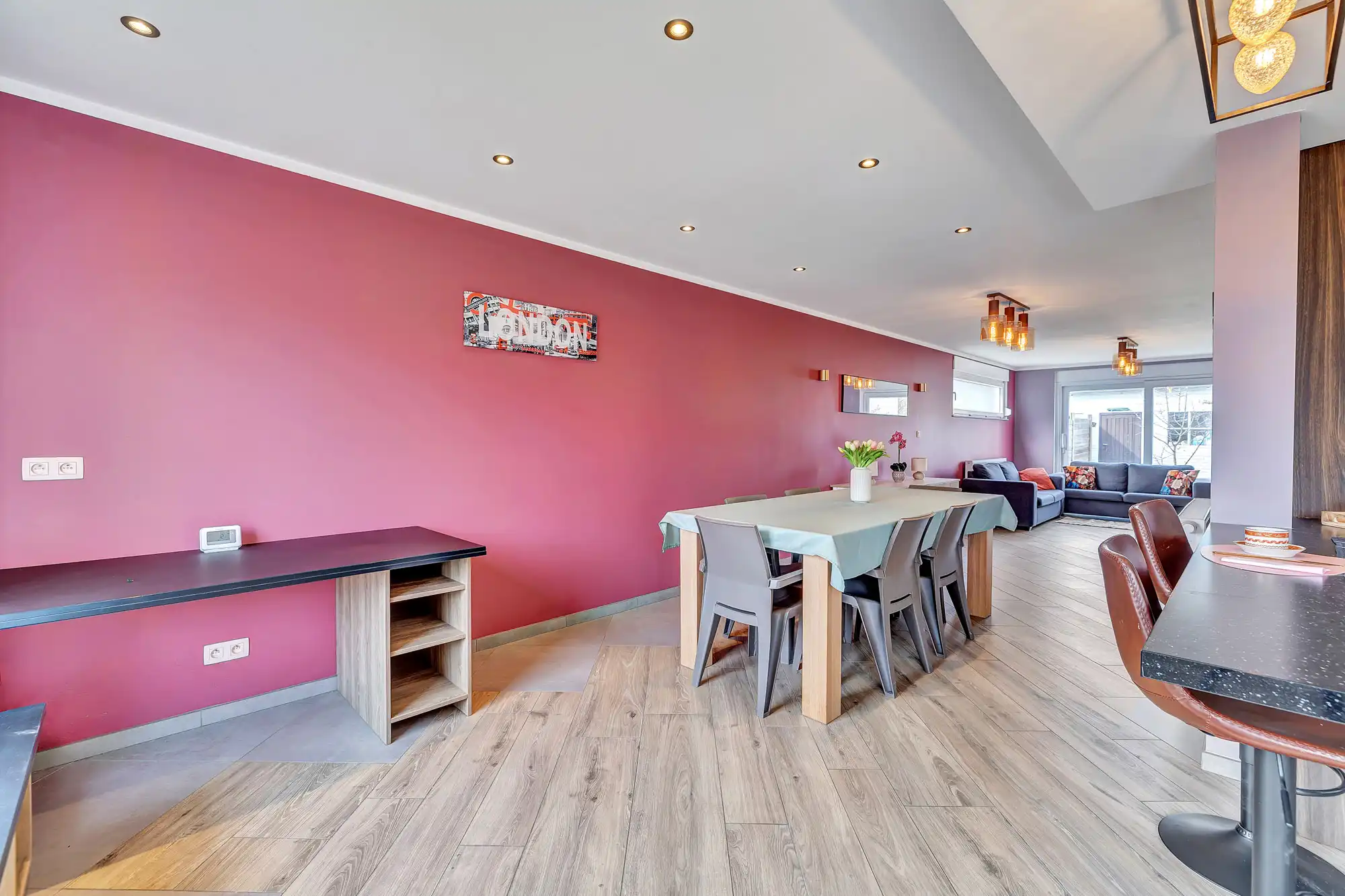 Instapklare woning met 2 (3) slaapkamers en tuin te Wambeek! foto 9