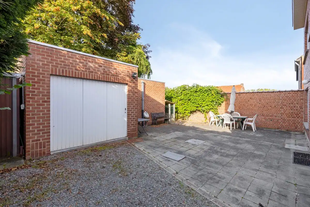 Solide woning op mooi perceel van 11a 10ca foto 12