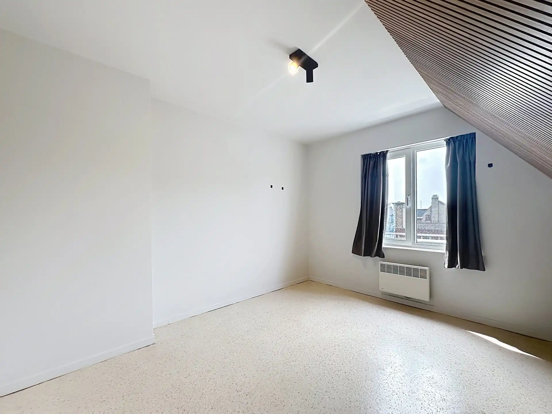 Instapklaar appartement met 2 slaapkamers en terras foto 6
