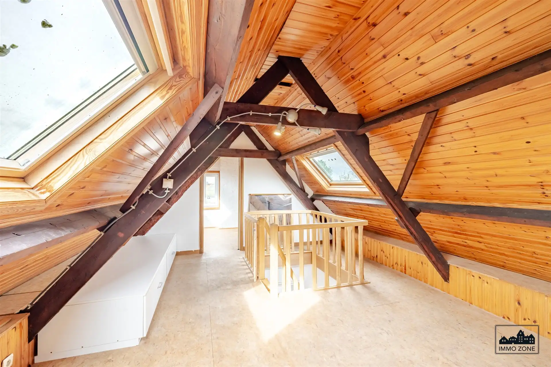 Ruime woning met tuin en garage in Hamme foto 17