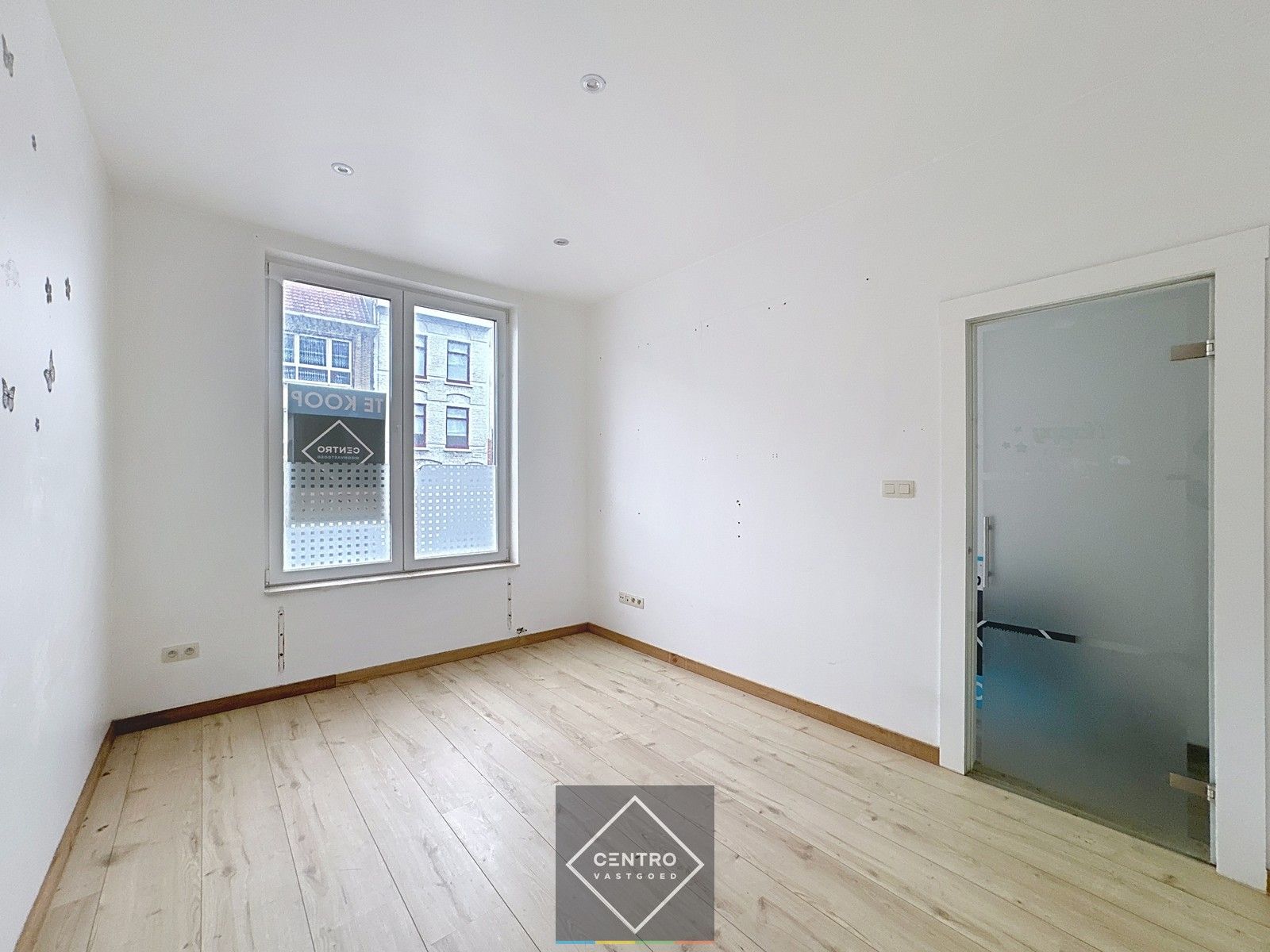 Betaalbare woning met 3 slpks te Oostende! foto 4
