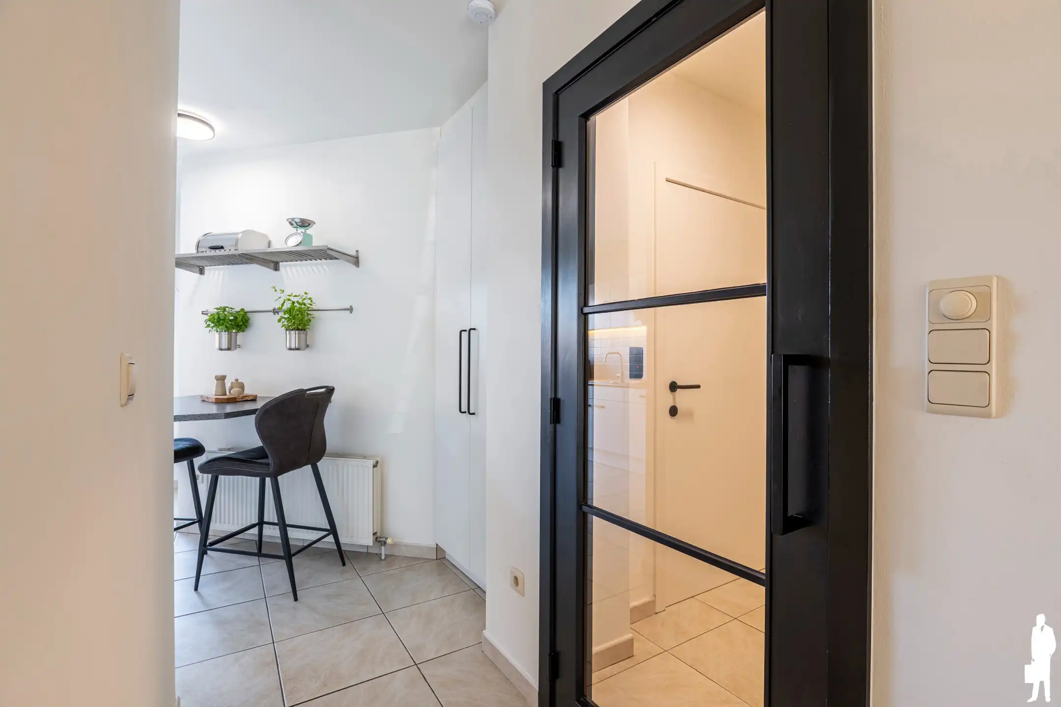 Uitstekend ruim appartement met 2 grote slaapkamers en terras foto 11