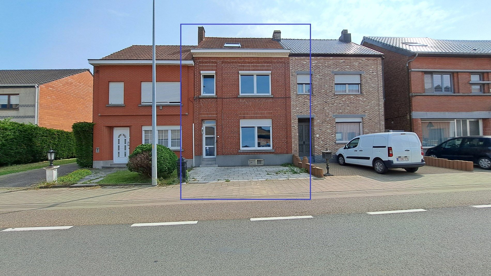 Instapklare woning met 4 slaapkamers en grote tuin in centrum Kumtich foto 1