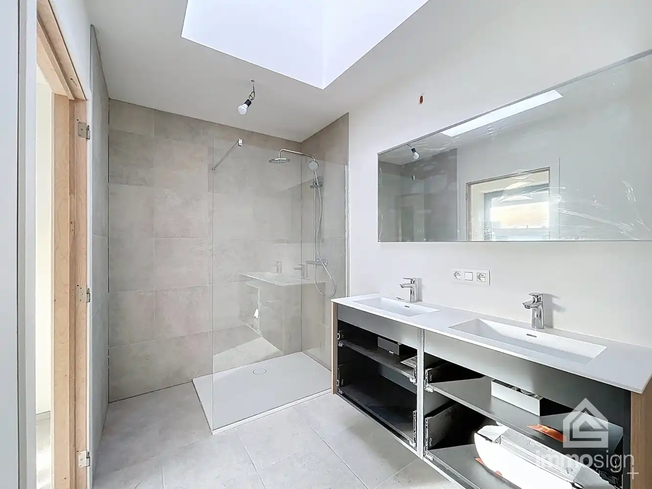 Instapklaar nieuwbouw appartement met 2 slaapkamers, terras, autostaanplaats en berging te Kinrooi foto 20