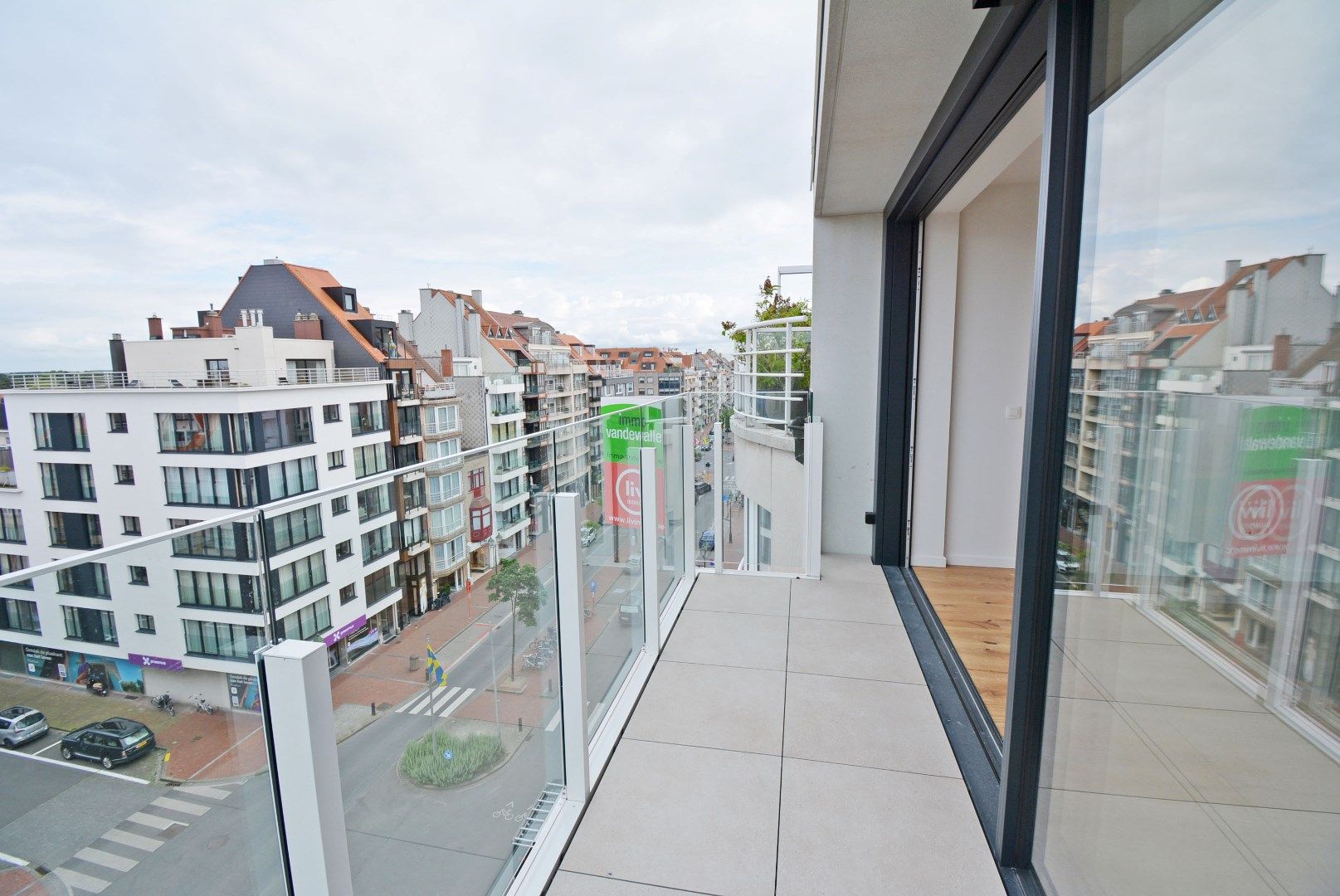 Centraal gelegen nieuwbouw appartement op wandelafstand van de zeedijk. foto 1