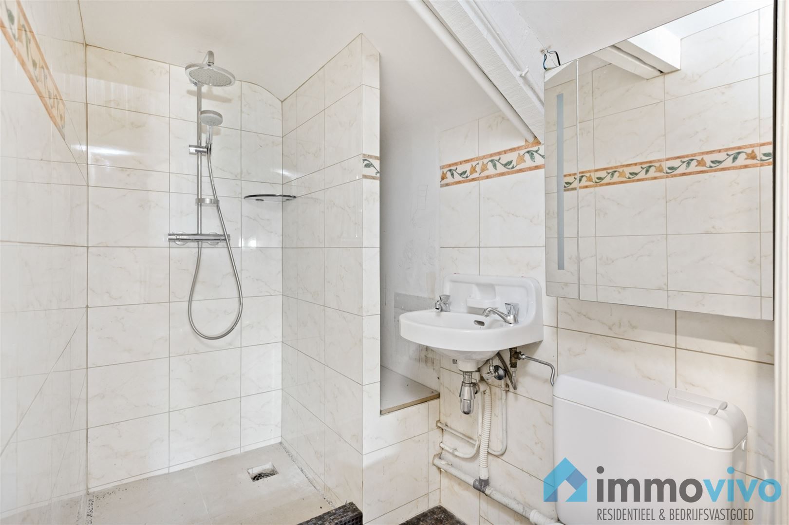 Karaktervolle rietgedekte villa op 1.120 m² met 5 slaapkamers en badkamers (475 m² bewoonbaar!) foto 29