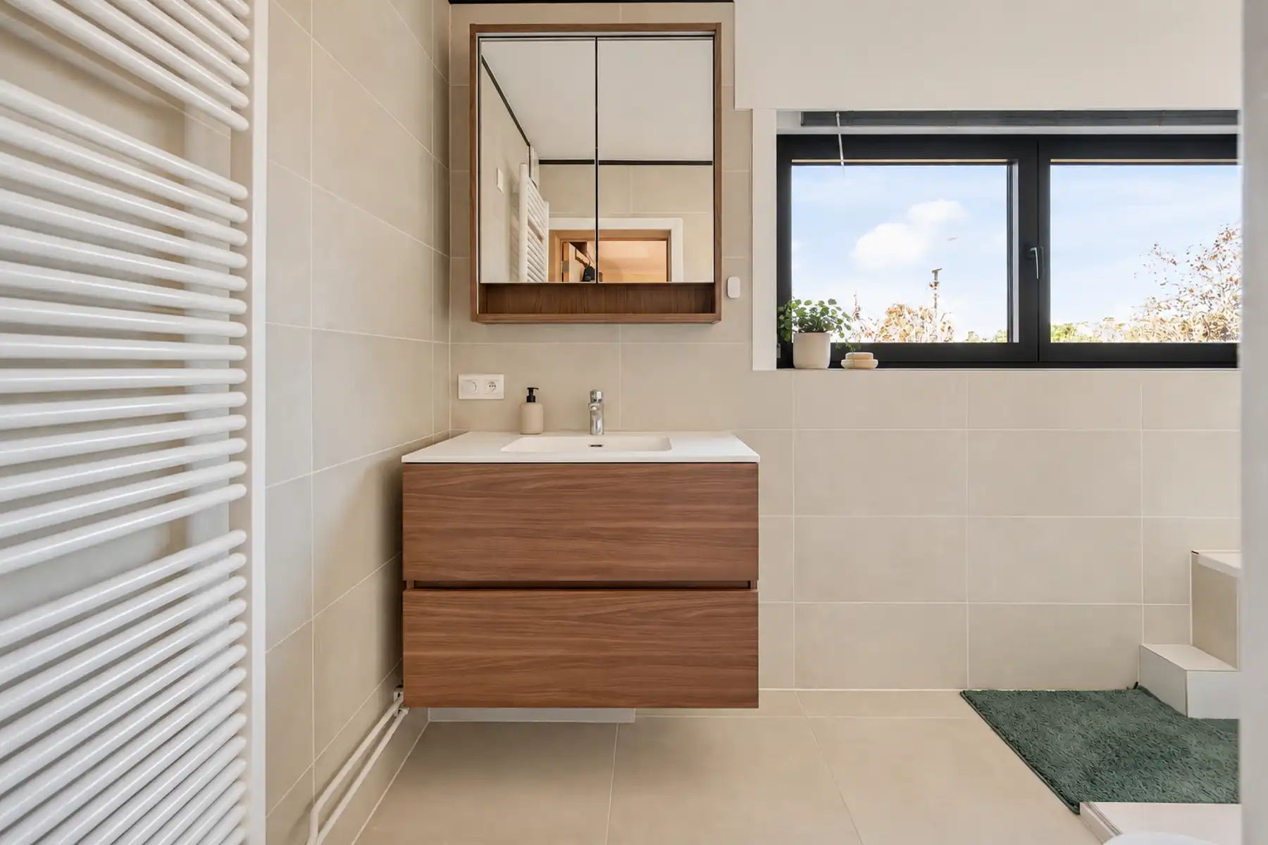 Instapklare, gerenoveerde woning met authentieke charme! foto 15