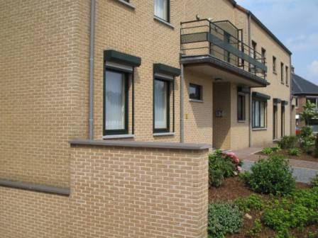 Zeer mooi en ruim duplex appartement in centrum van Overpelt foto 14