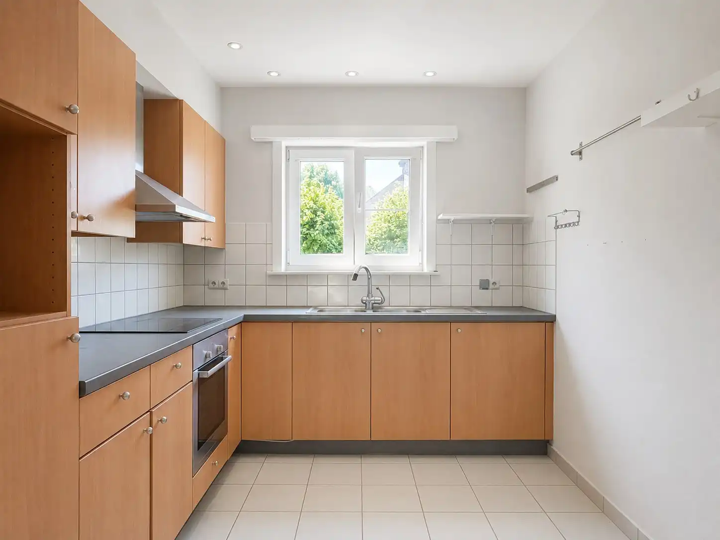 Woning met garage en tuin te Vlissegem (De Haan) foto 6