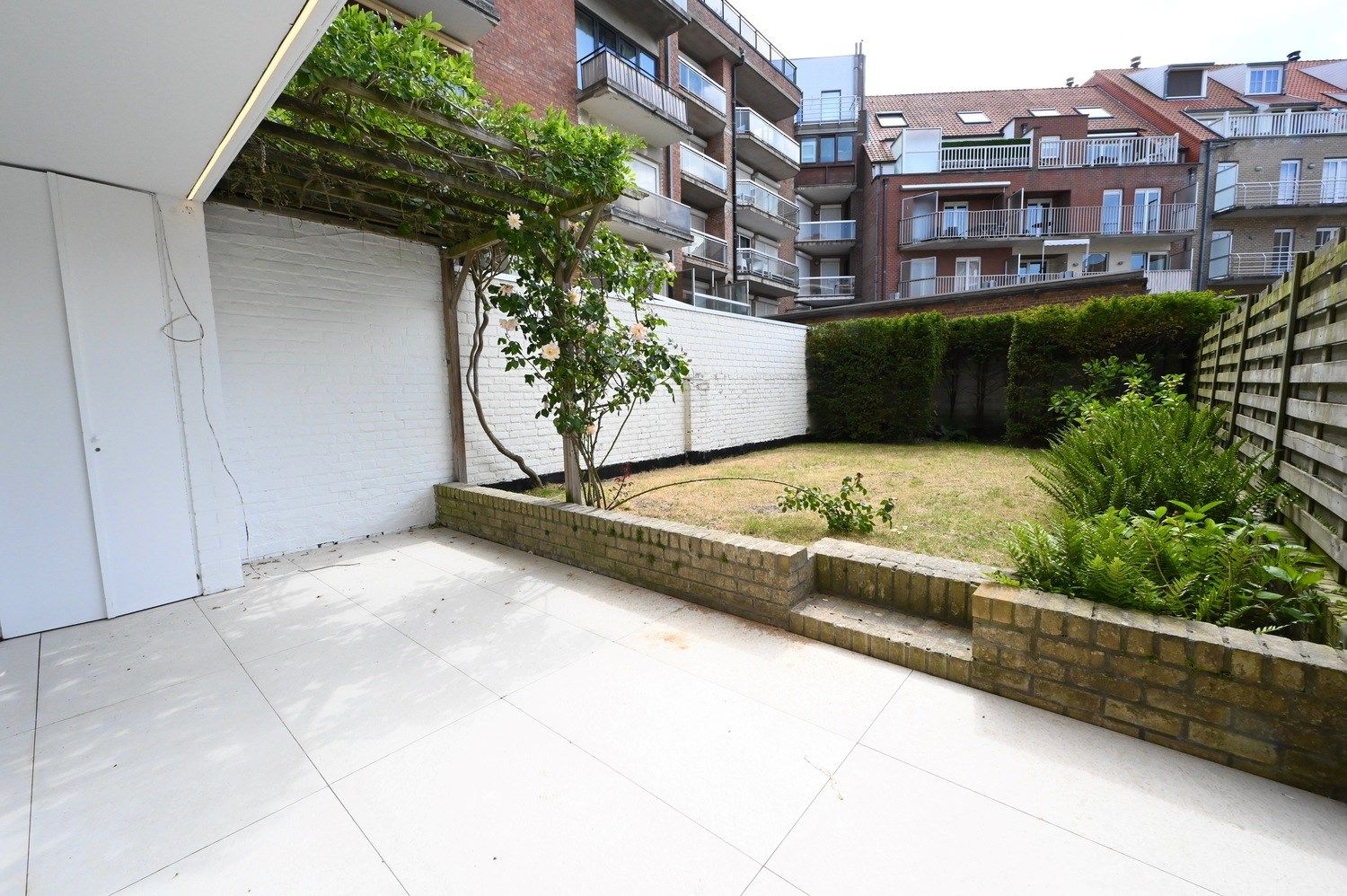 Gemeubeld - UNIEK pareltje met zonnige tuin, vlakbij het strand en het Driehoeksplein. foto 6