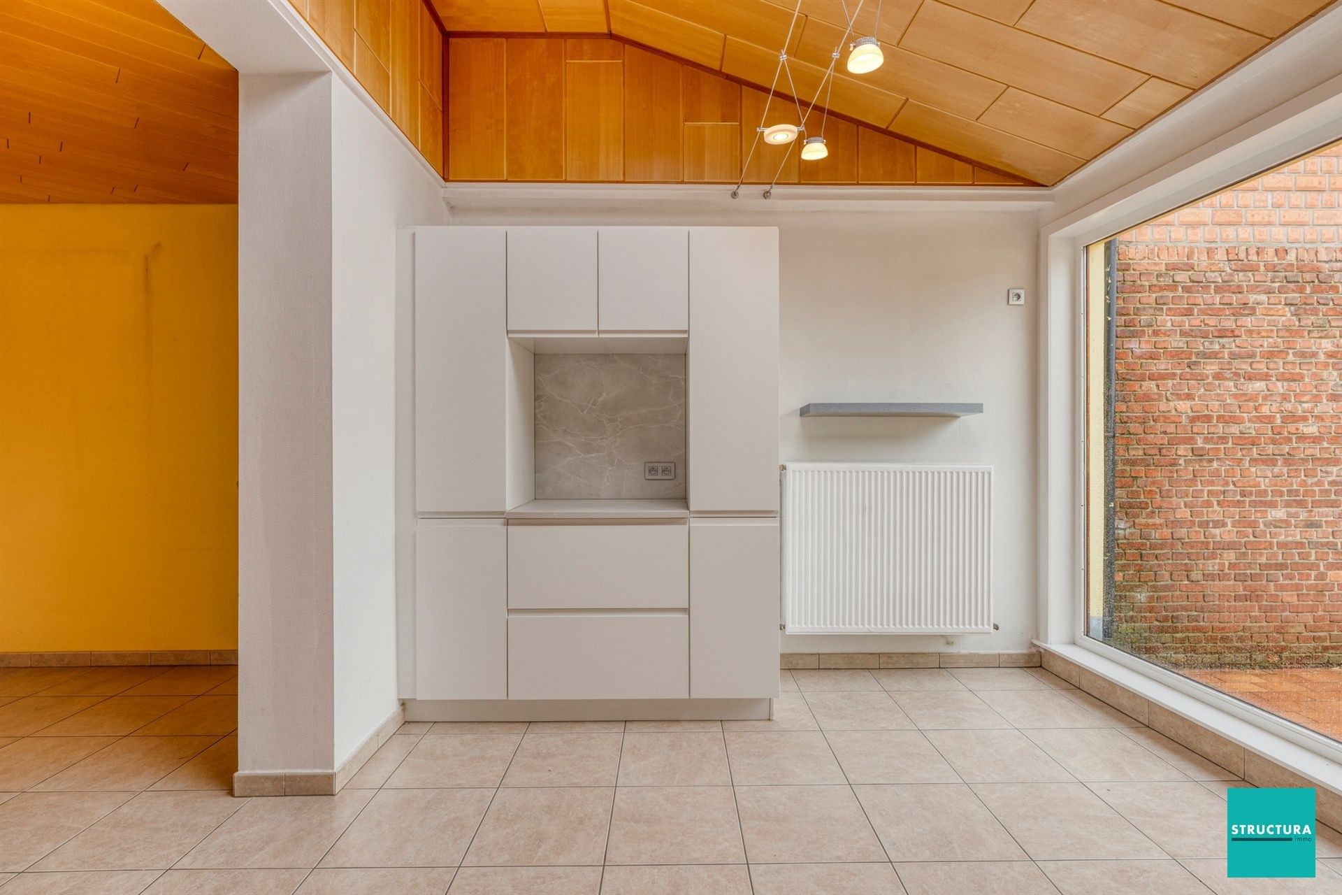 Woning in rustige straat nabij station en centrum foto 4