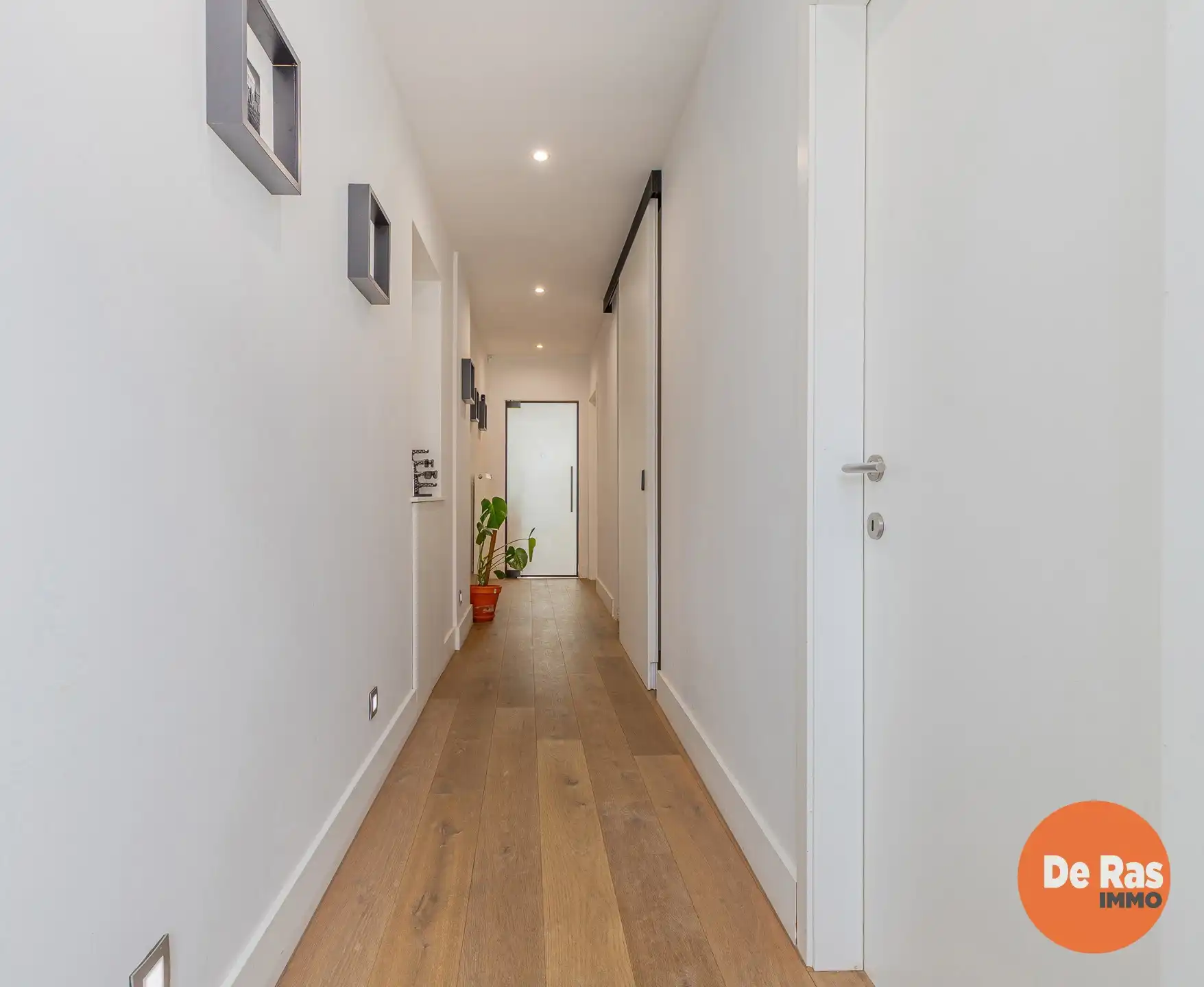 BERLARE - Stijlvolle woning met zuid gerichte tuin foto 2