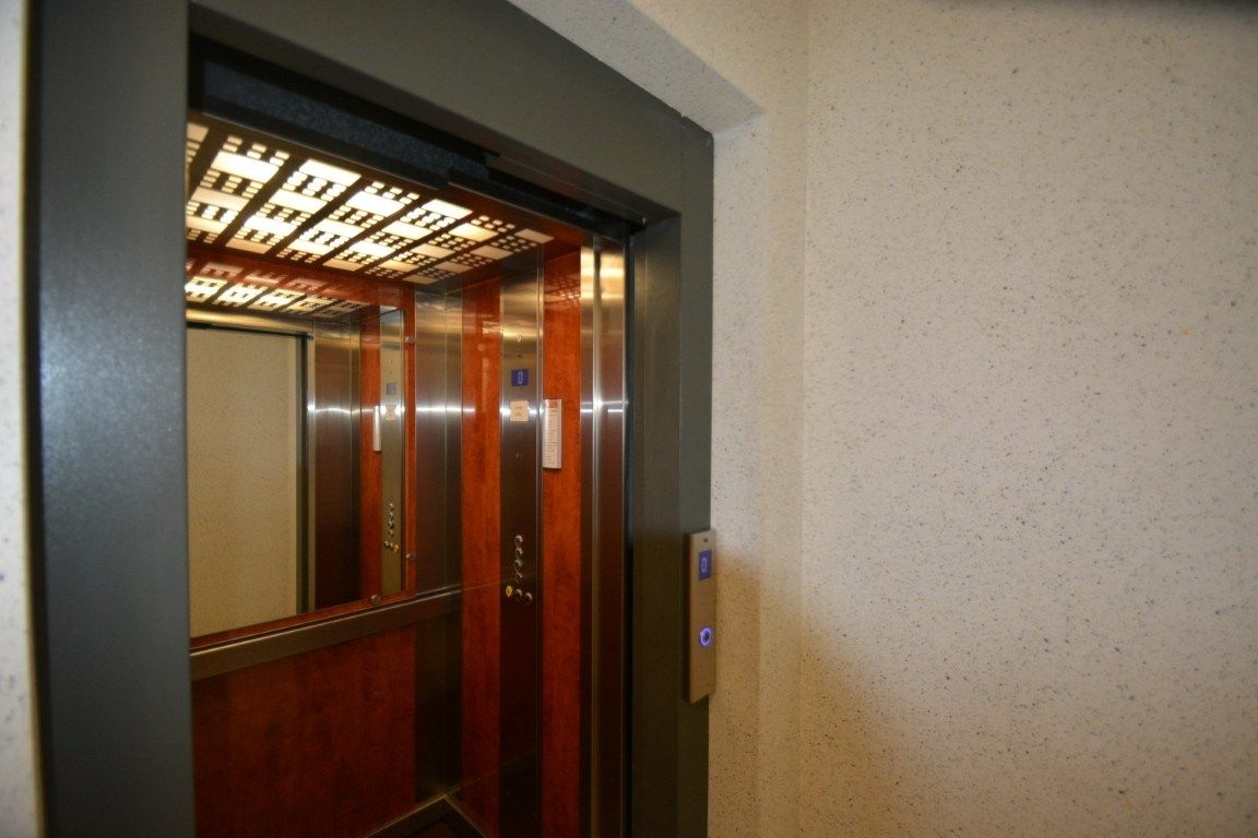Gelijkvloers app met 2slpk te centrum foto 14