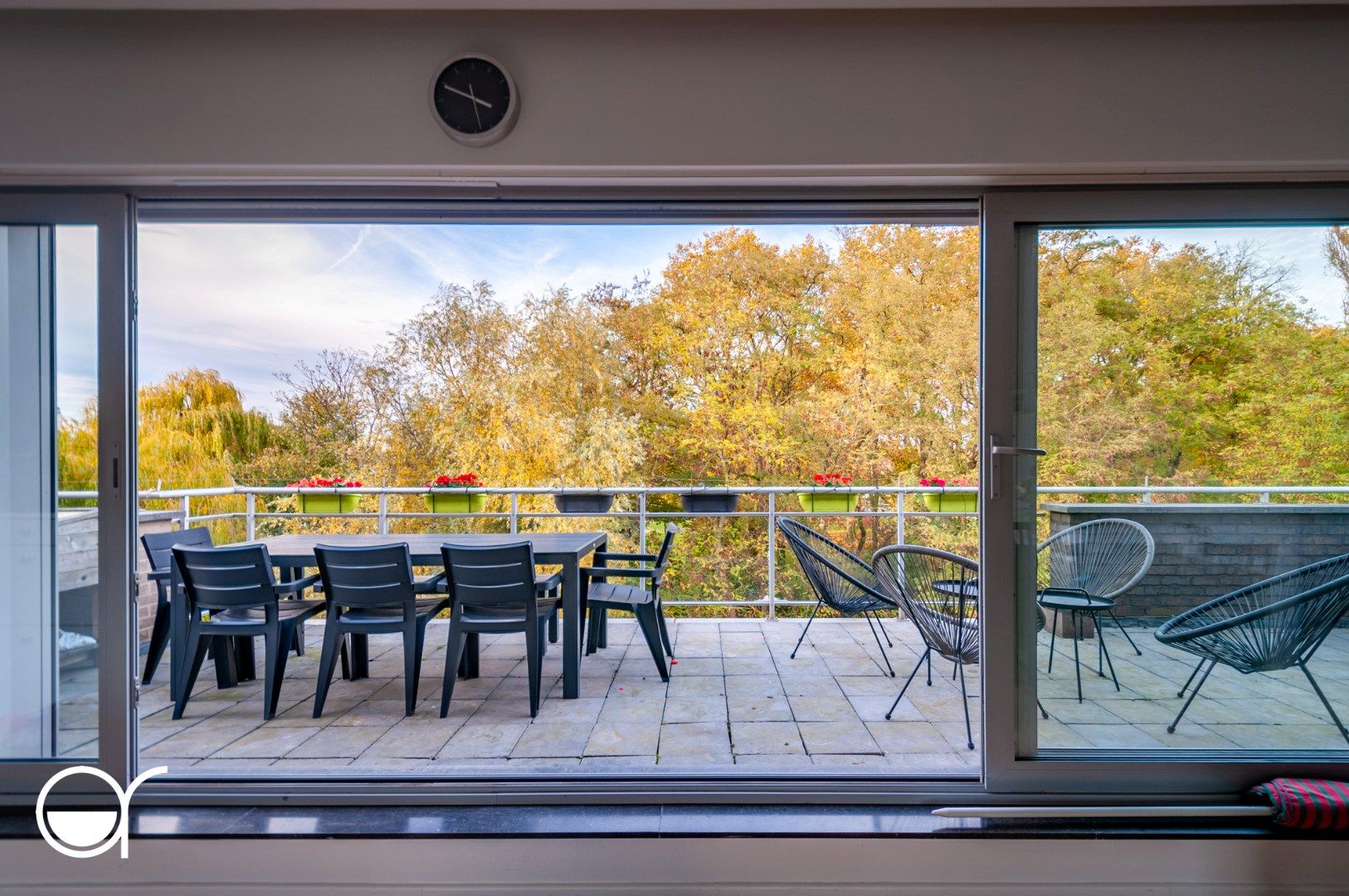 Lichtrijk één-slaapkamerappartement op de derde verdieping met prachtig uitzicht foto 9