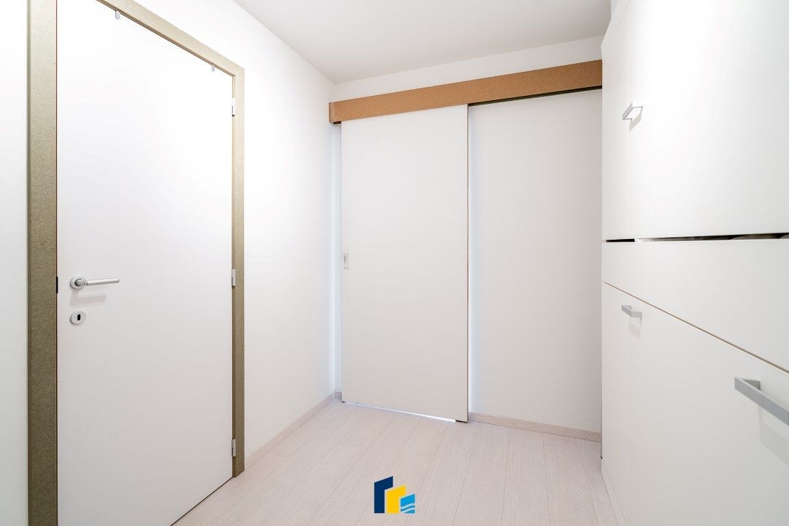 Stijlvolle studio met balkon in rustige setting foto 13