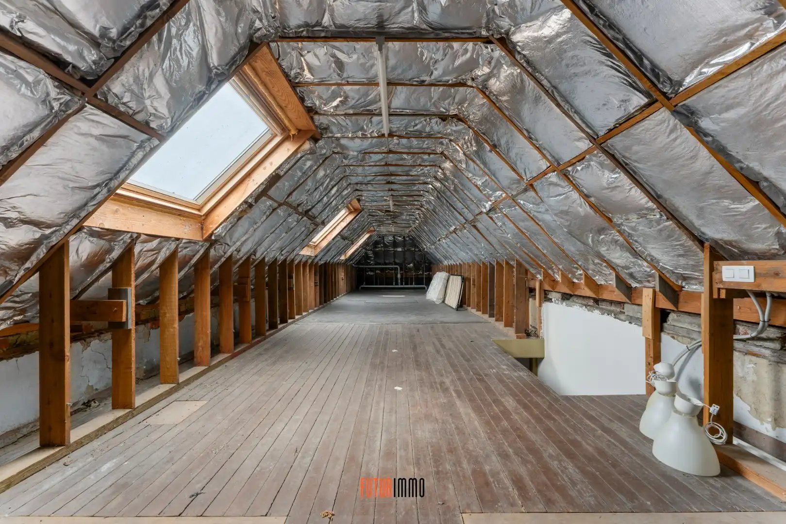 Half open woning met garage foto 19