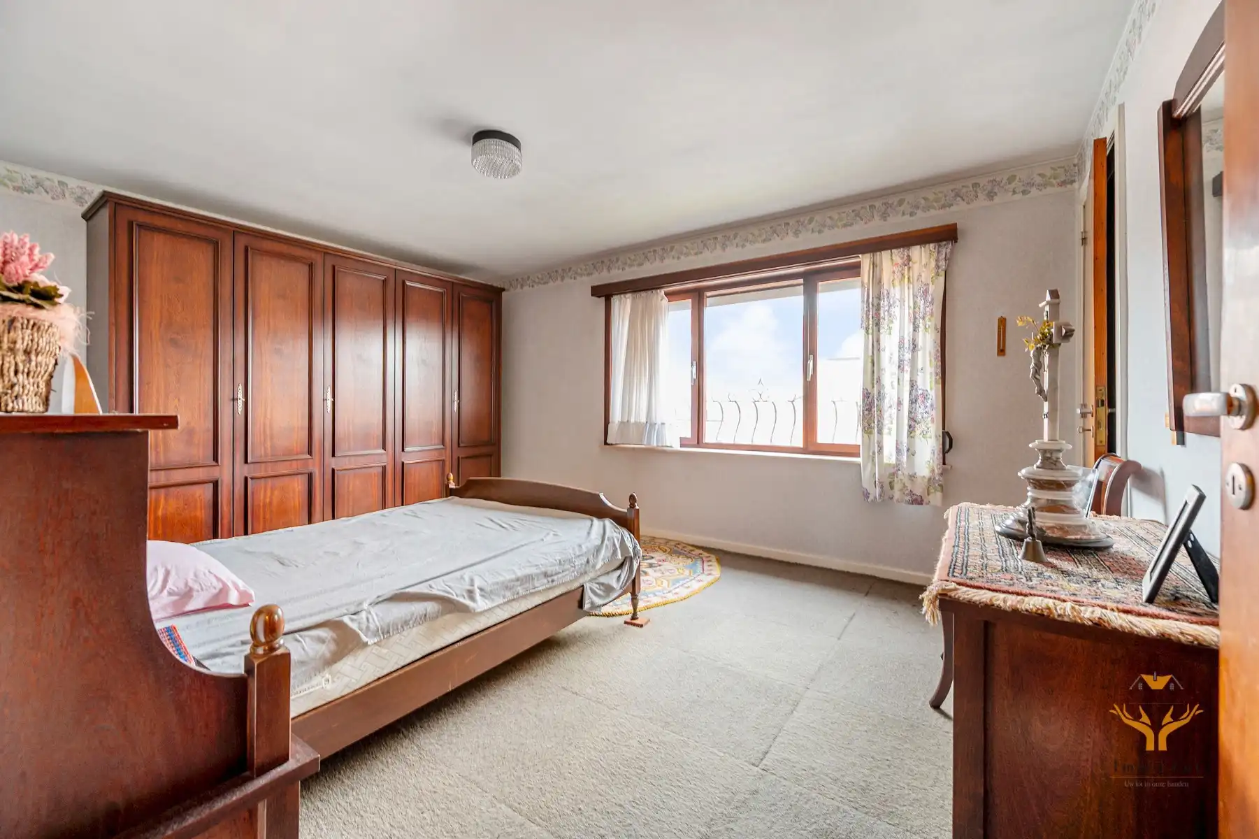 Ruime woning nabij het Donkmeer en Overmere centrum foto 12