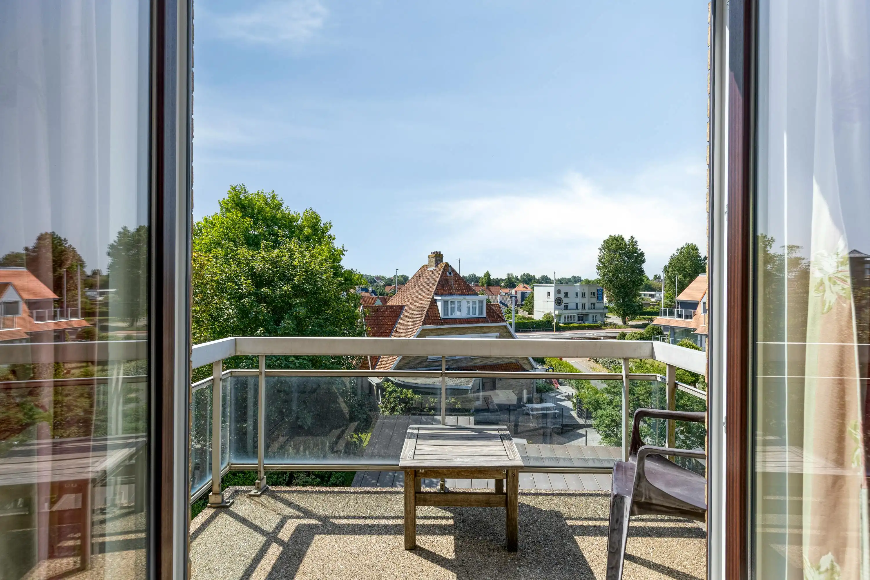 Appartement met 2 slaapkamers en garage te Sint-Idesbald foto 4