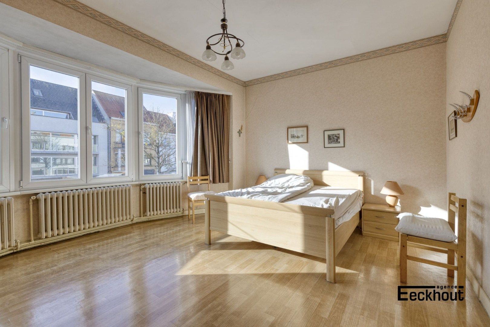 Ruime woning met 4 slaapkamers en achtertuin foto 10