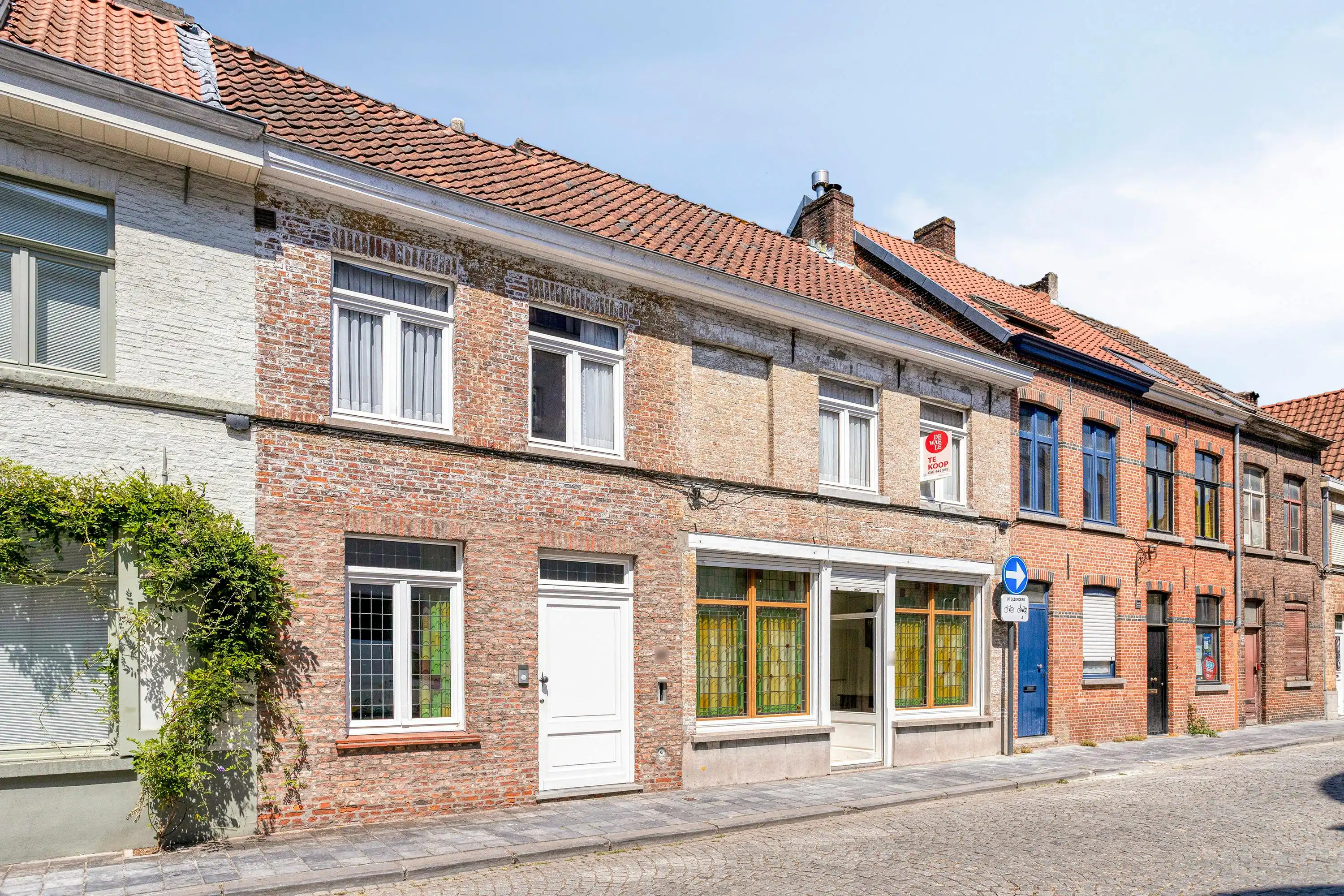 Uniek historisch huis te koop in Brugge centrum foto 2