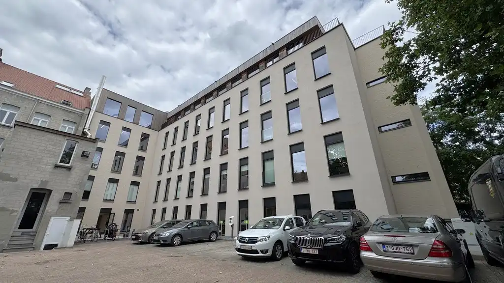 Instapklare kantoorruimte te huur nabij station van Mechelen foto 9