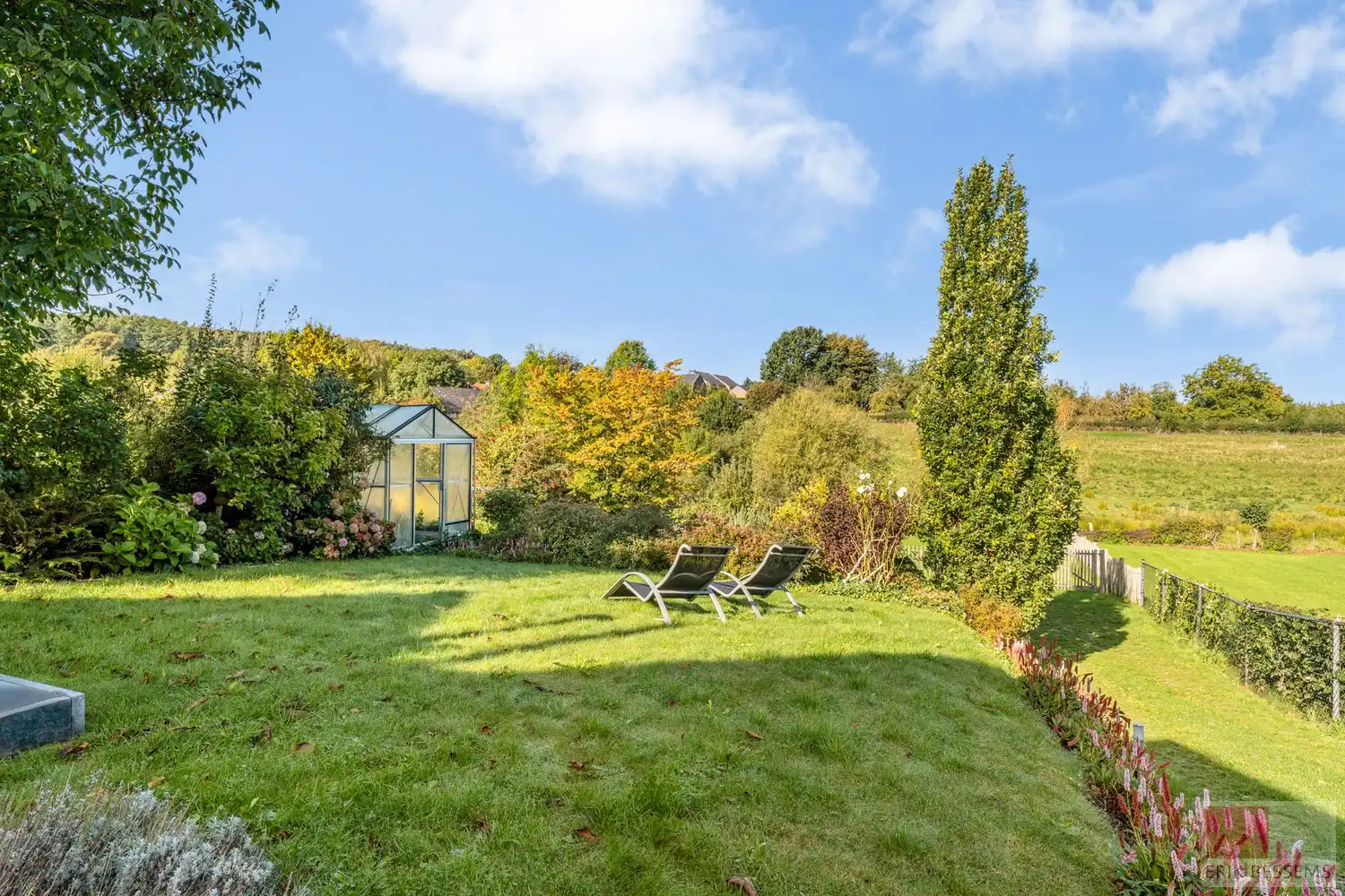 Indrukwekkend en uiterst charmant vakwerk landhuis, Veurs 31 te Sint-Martens-Voeren hartje Voerstreek. foto 13