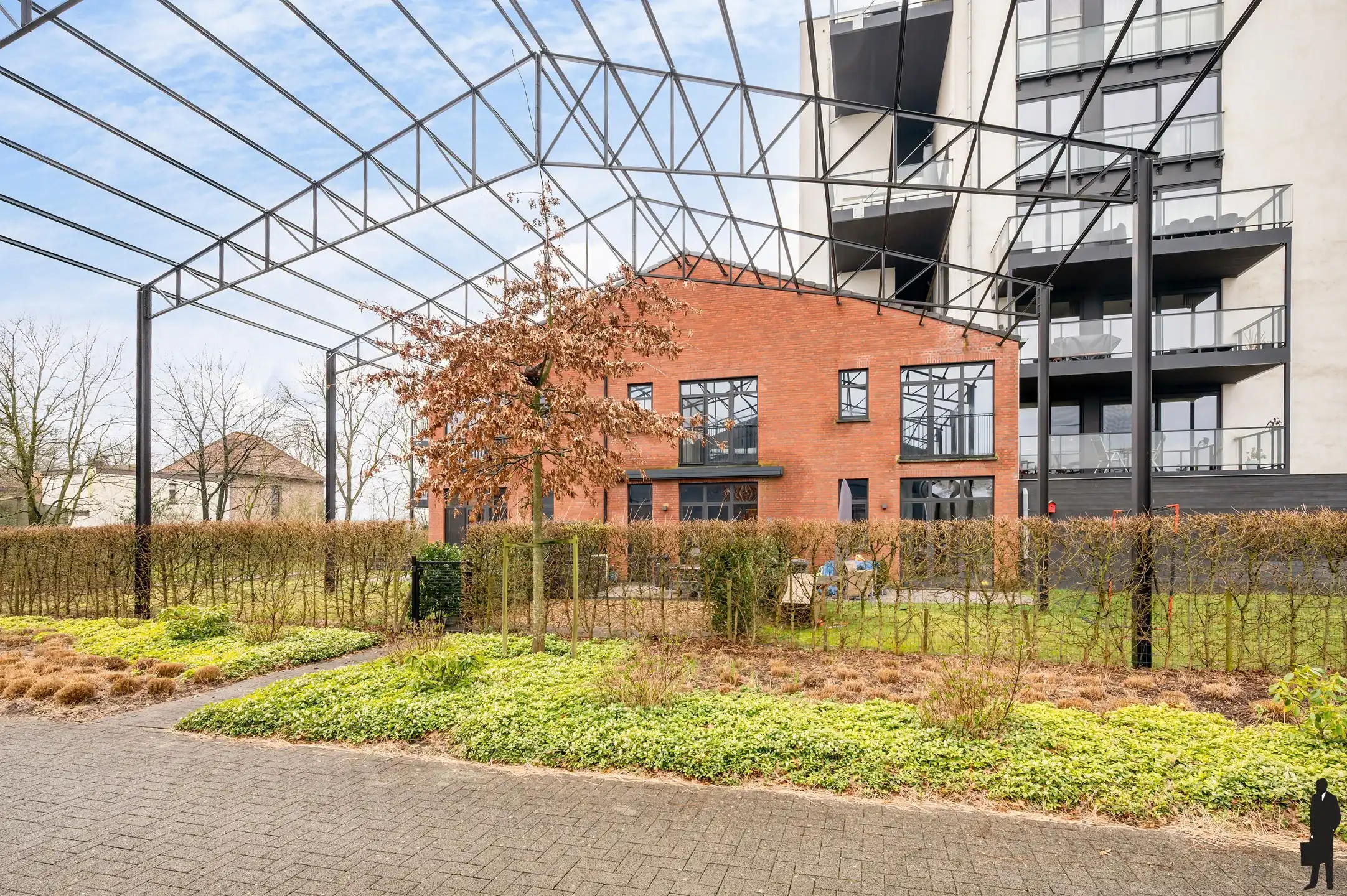 Instapklaar duplex appartement met tuin foto 26