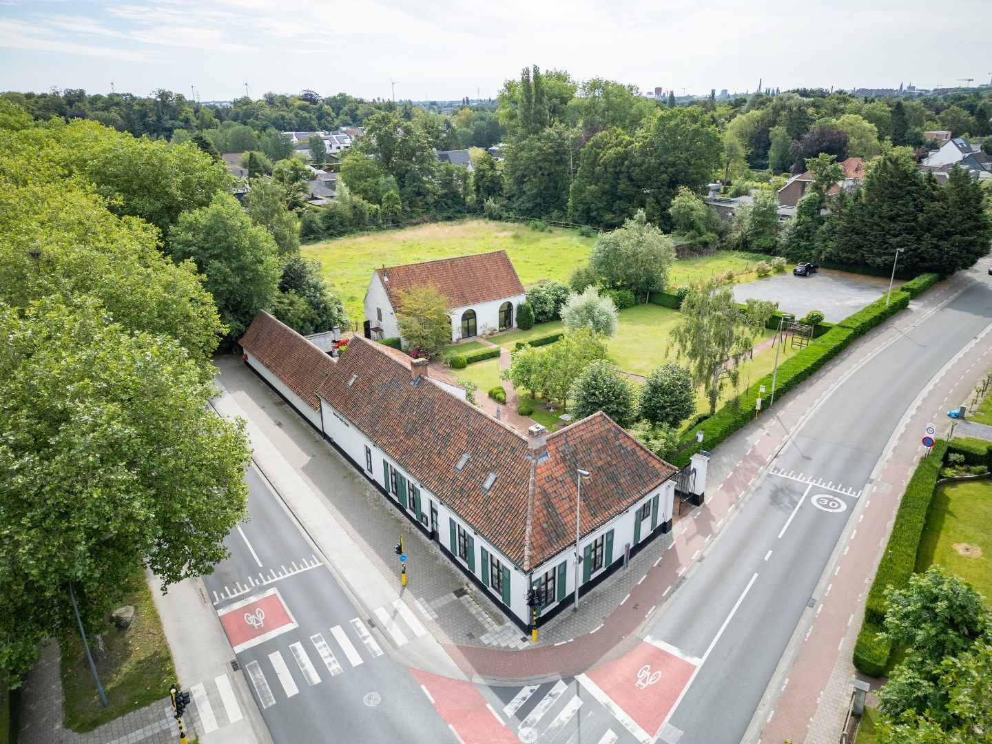 OVERNAME AANDELEN VENNOOTSCHAP foto 1