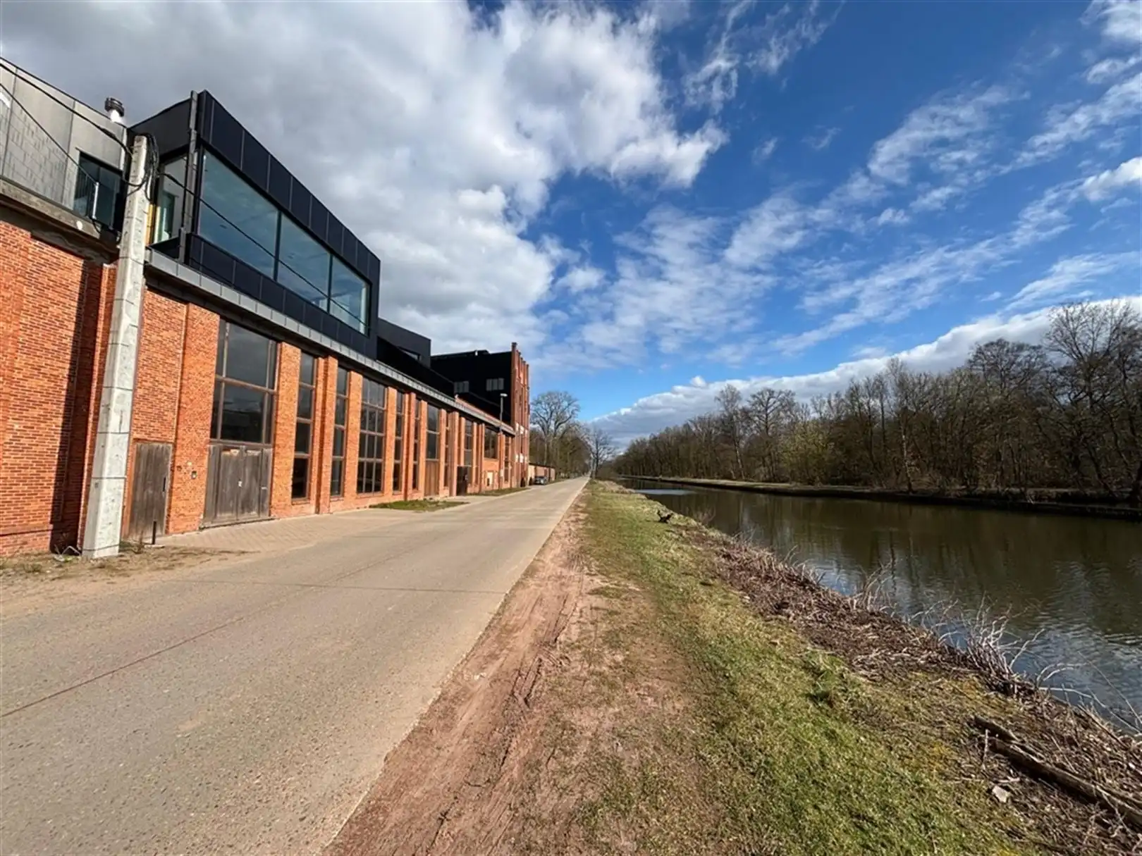 Gerenoveerde KMO unit te Beerse foto 12