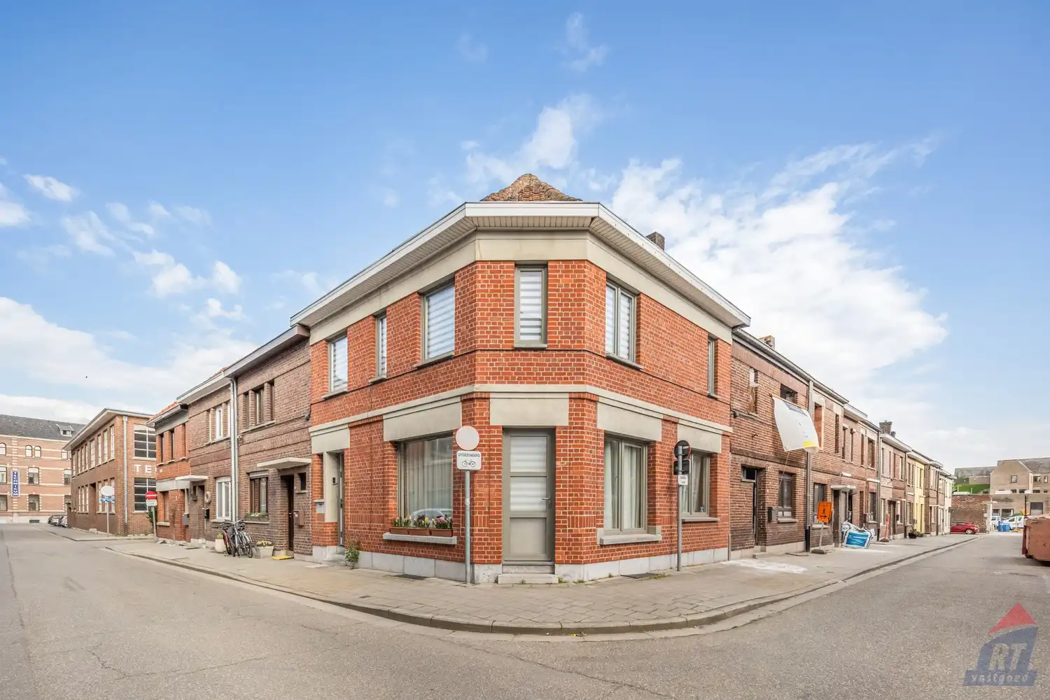 Hoofdfoto van de publicatie: Charmante stadswoning met 3 slaapkamers in hartje Sint-Truiden