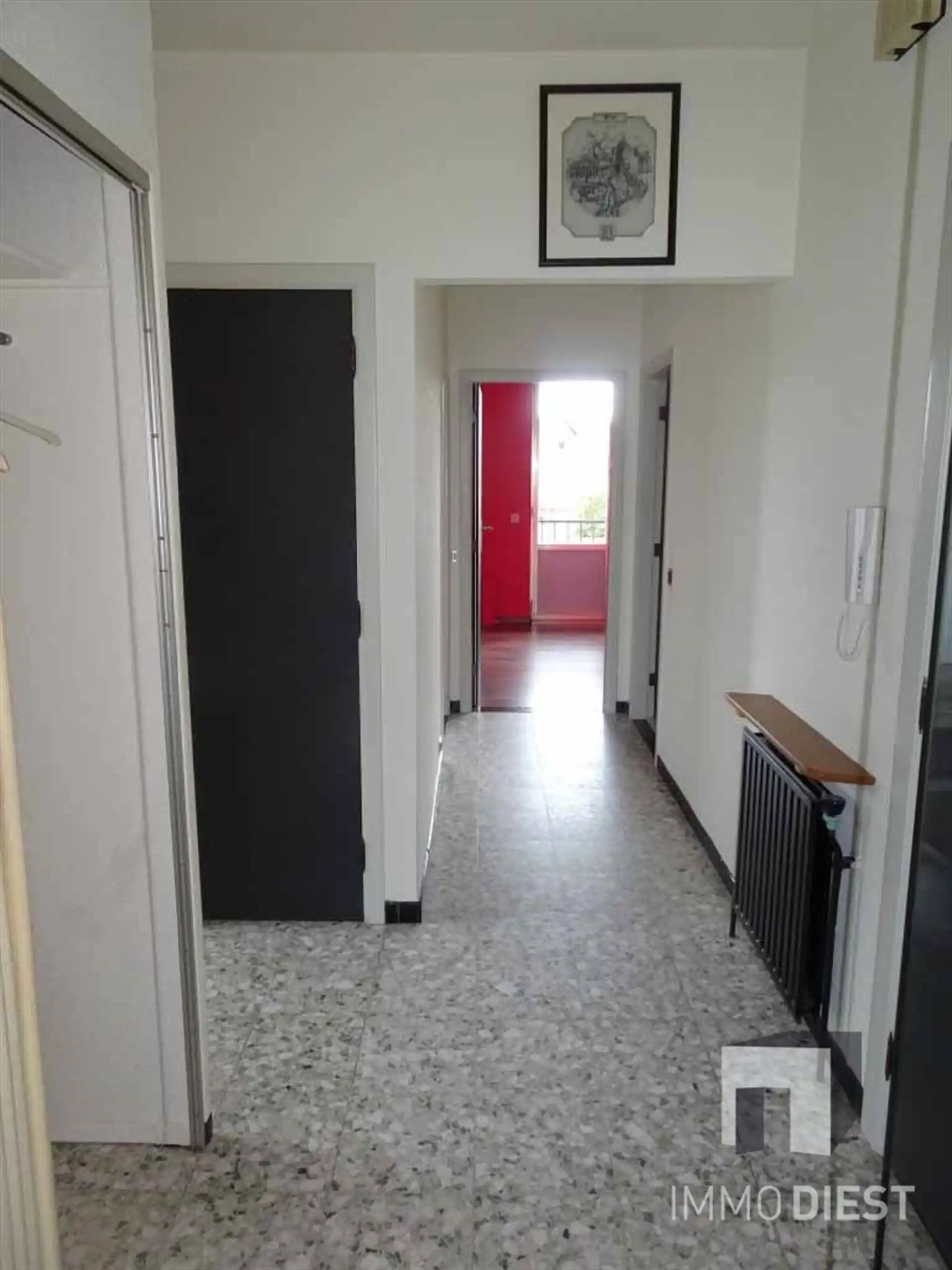 Zeer ruim appartement met 2 slaapkamers foto 5