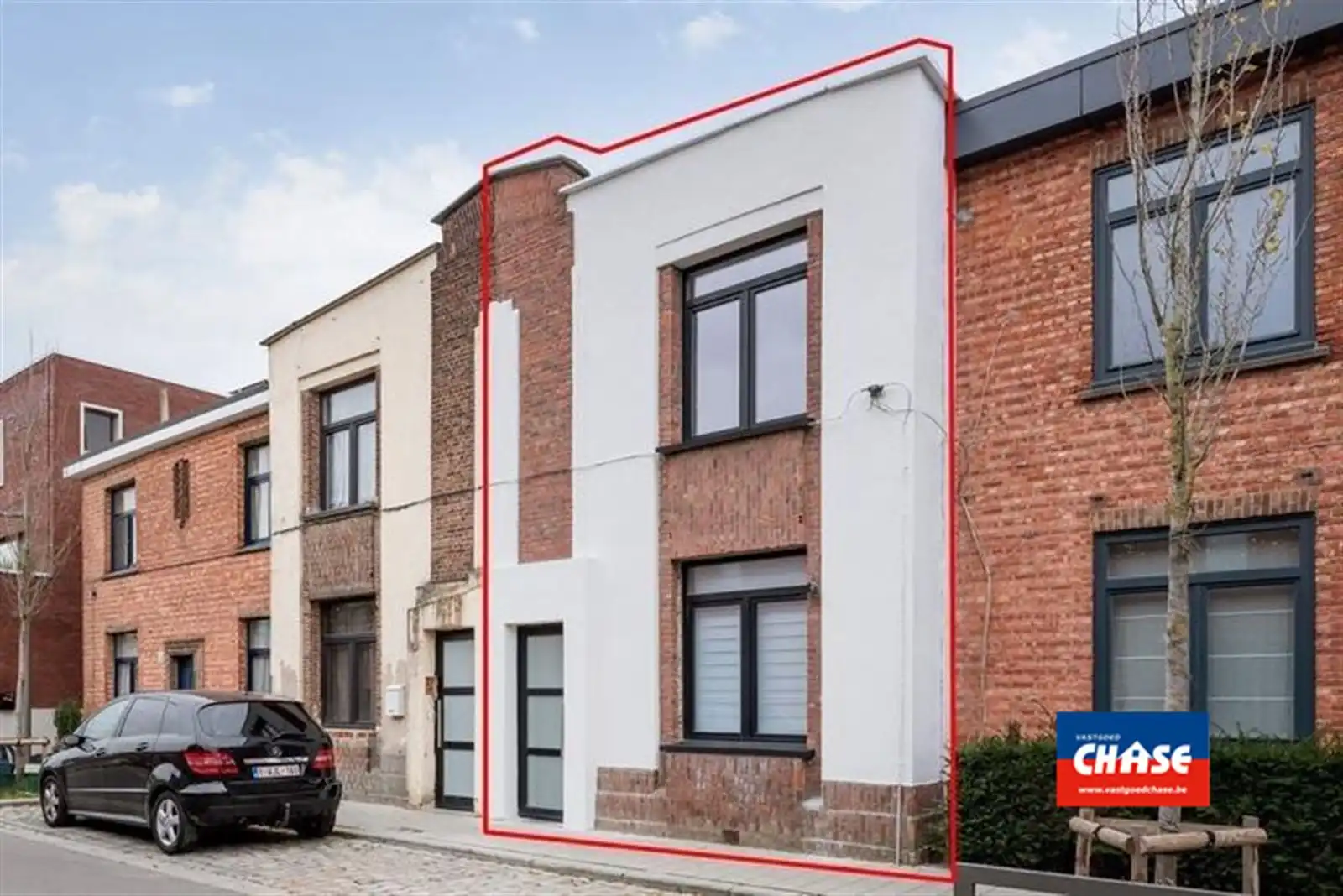 Volledig gerenoveerde woning!  foto {{pictureIndex}}