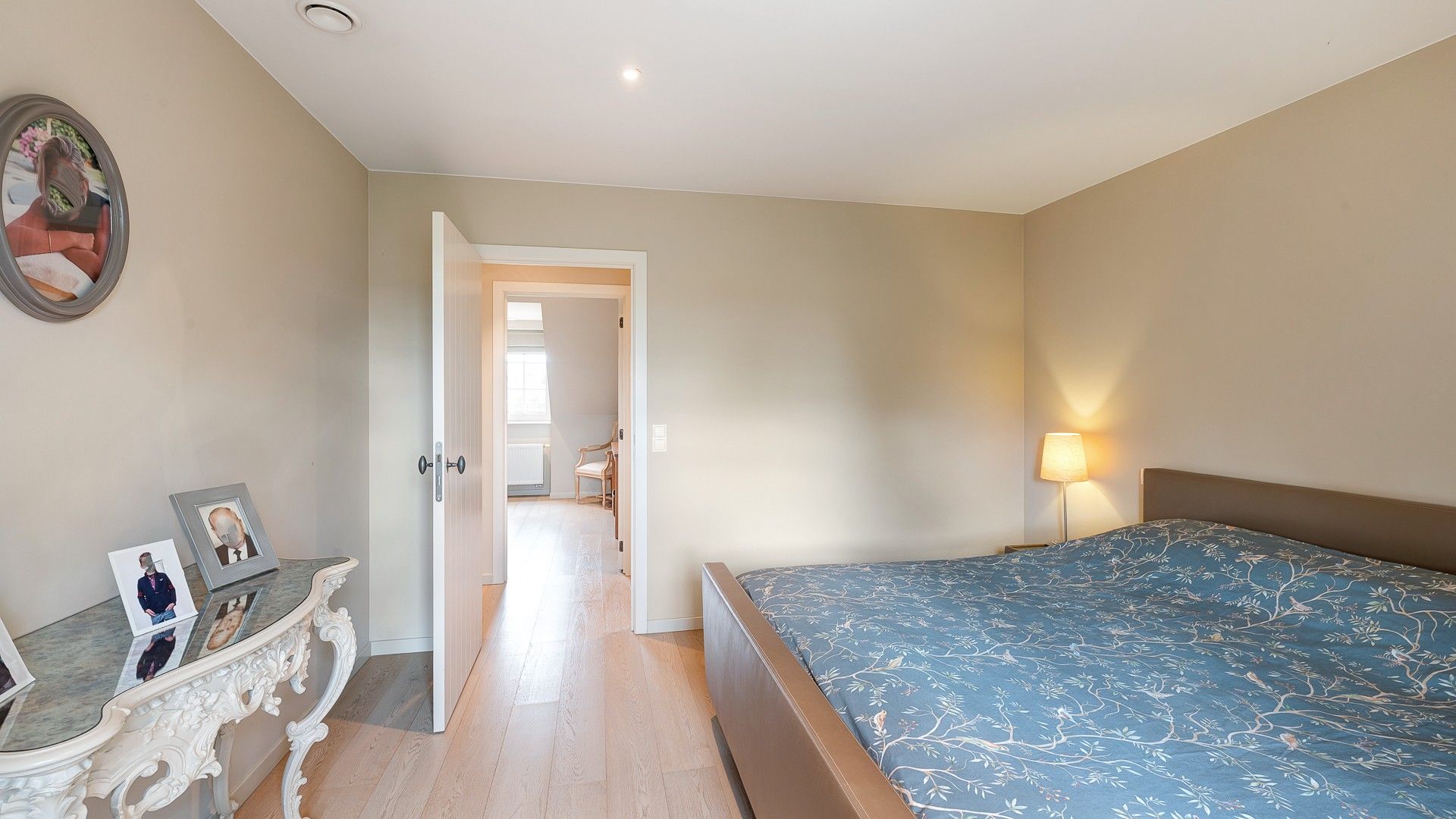 Mooie recente woning rustig gelegen in Knokke, op enkele passen van Duinenwater, de zee en het centrum. foto 15