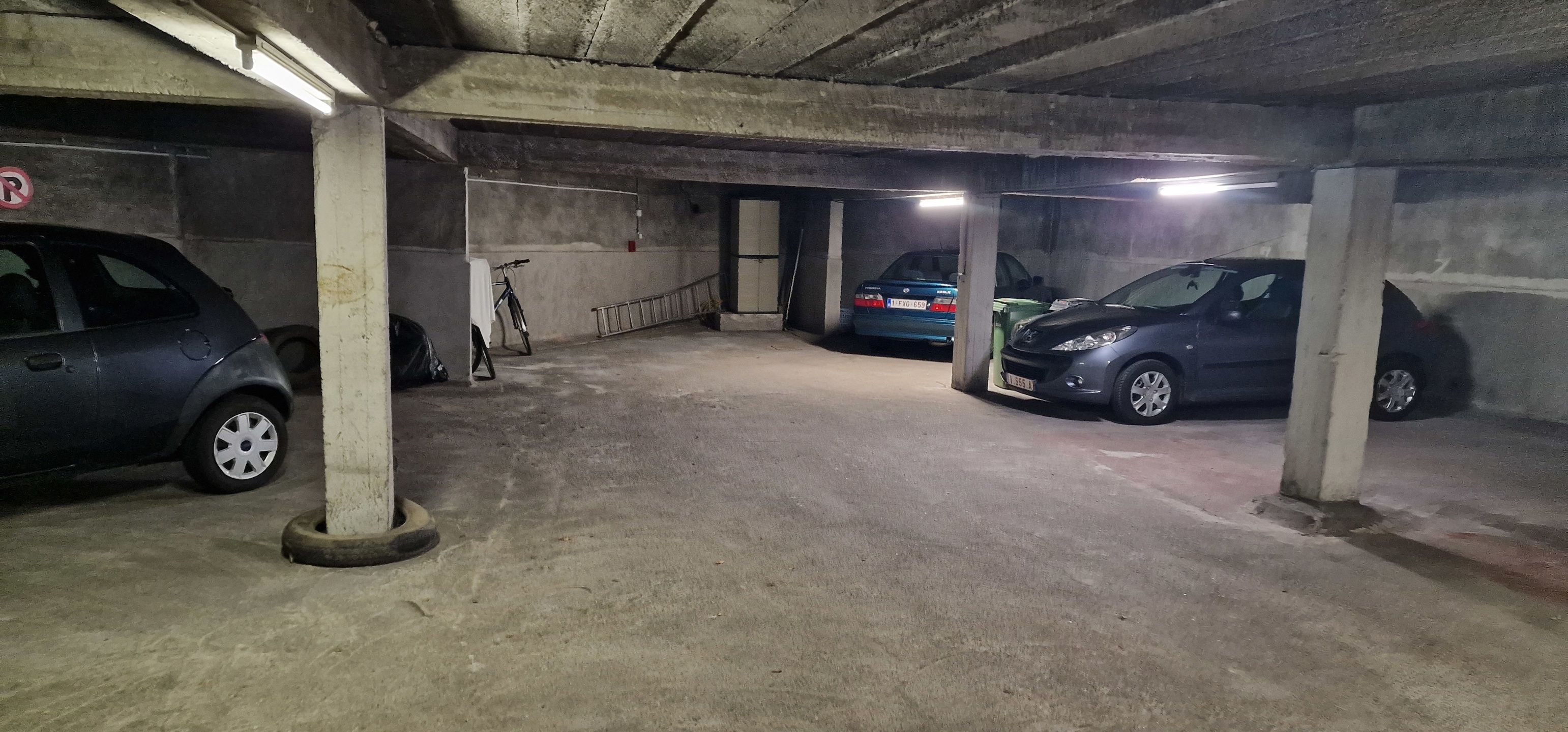 Parkeerplaats te huur foto 4