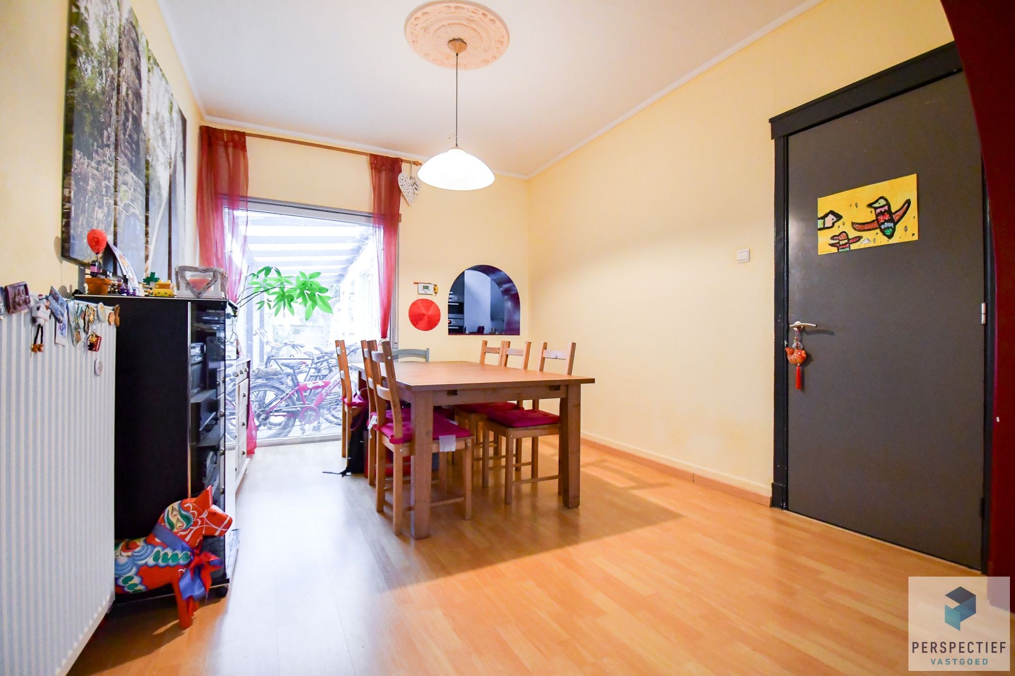 | IN OPTIE NA 1 WEEK - COMPROMIS IN OPMAAK | Ruime woning met 4 SLPKS, 3 BADKAMERS en tuin foto 5