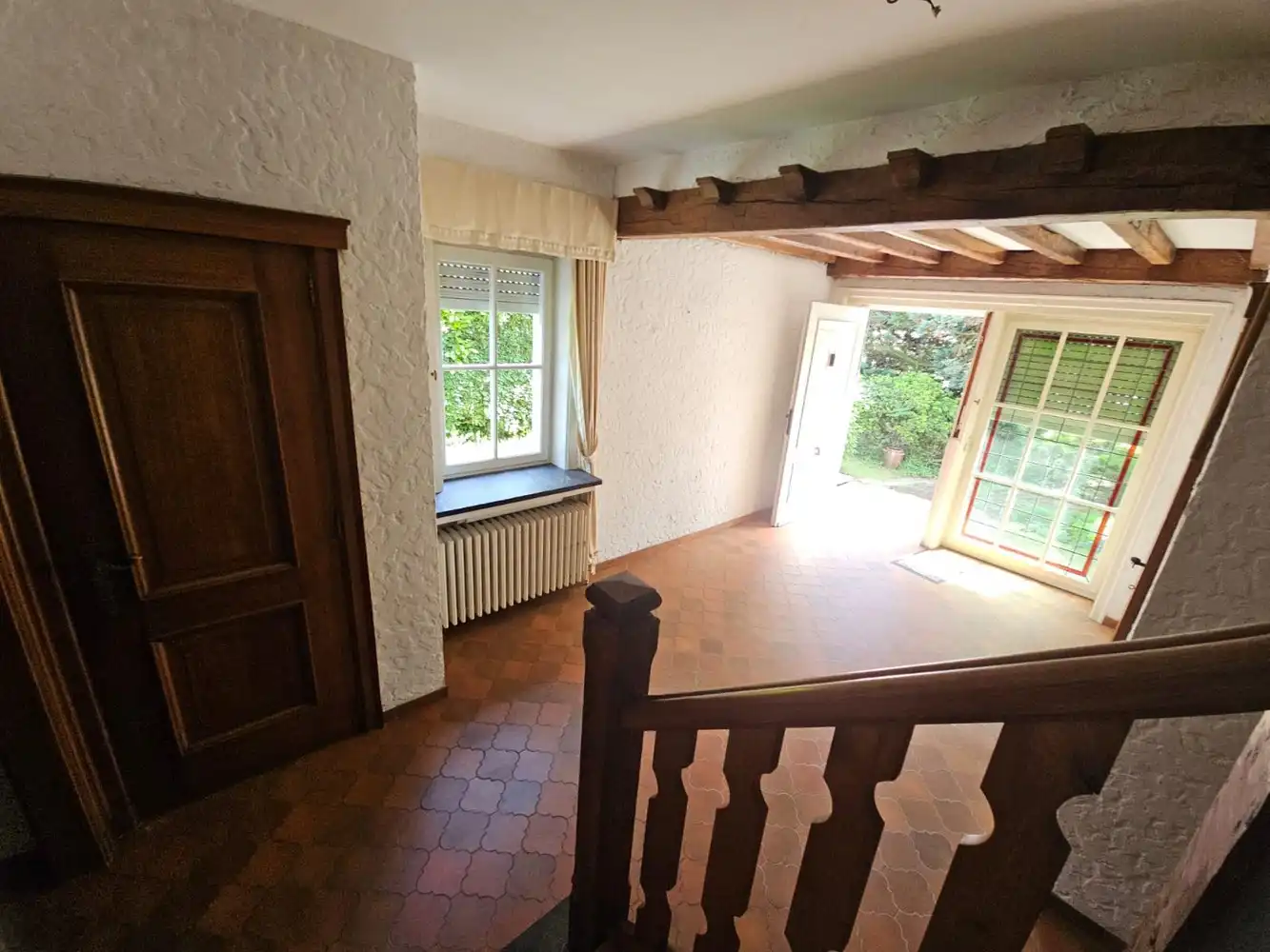 Charmante, te renoveren villa op gunstige locatie foto 10