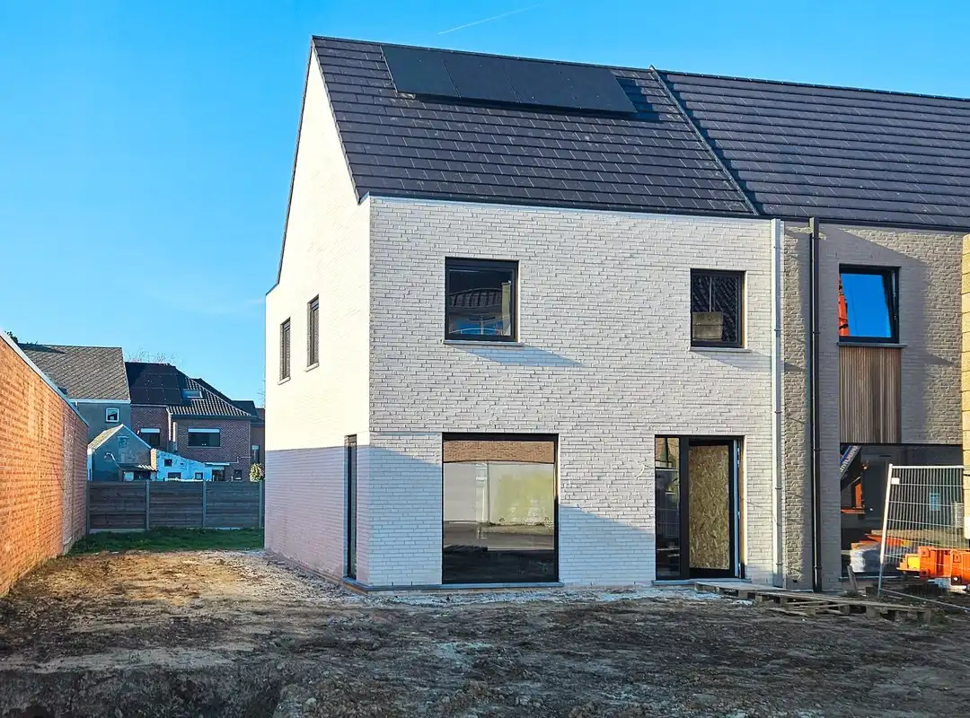 Rustig en energiezuinig wonen in Hofstade (Aalst) foto {{pictureIndex}}