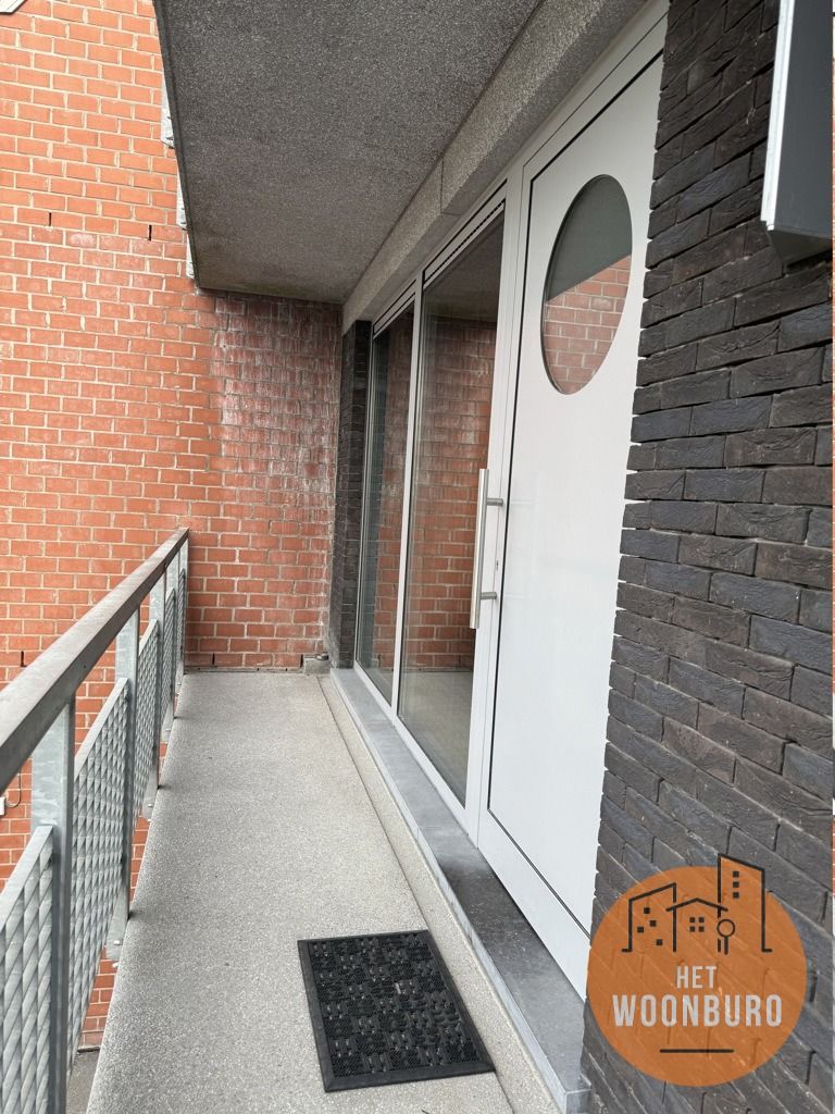 Ruime studio (1e verd.) gelegen in een recent gebouw foto 3