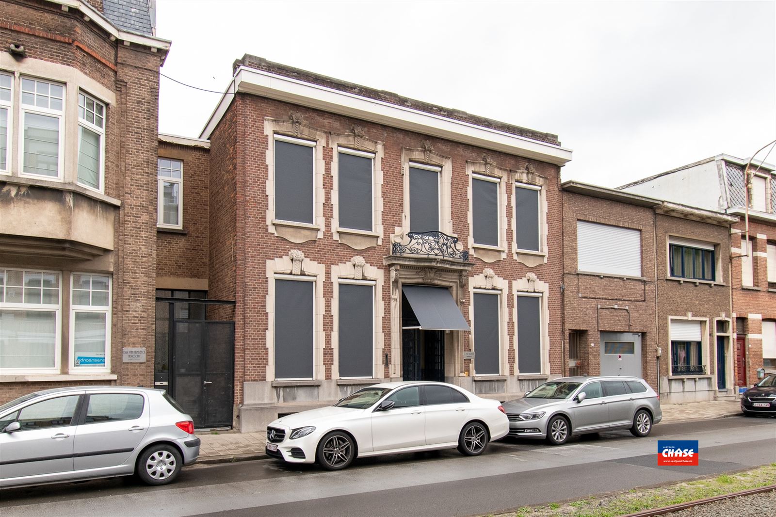 Zeer ruime woning met tal van mogelijkheden! foto 2