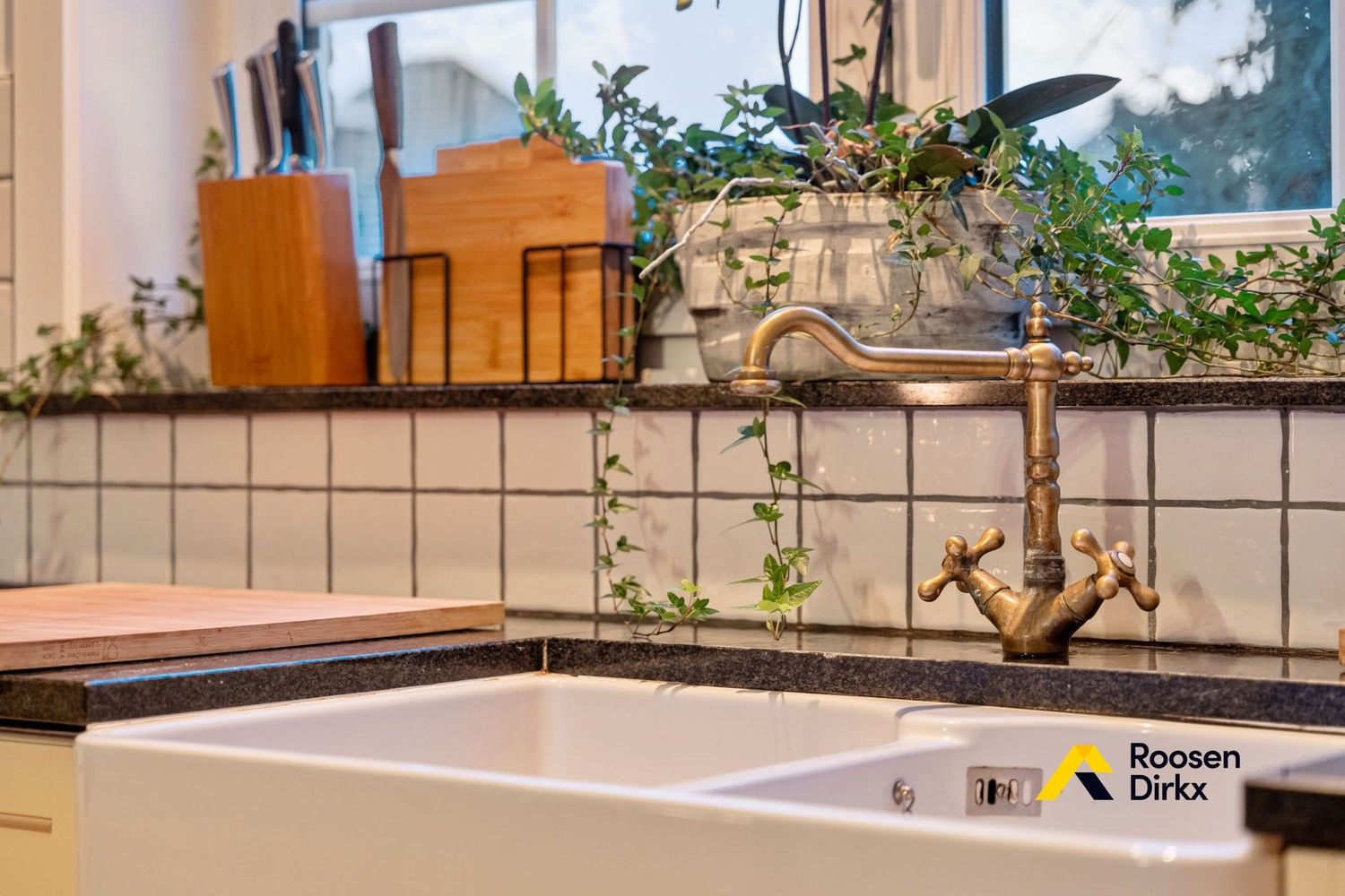 Karaktervolle gezinswoning met 3 slaapkamers, praktijkruimte en pool house op 6a13ca foto 19