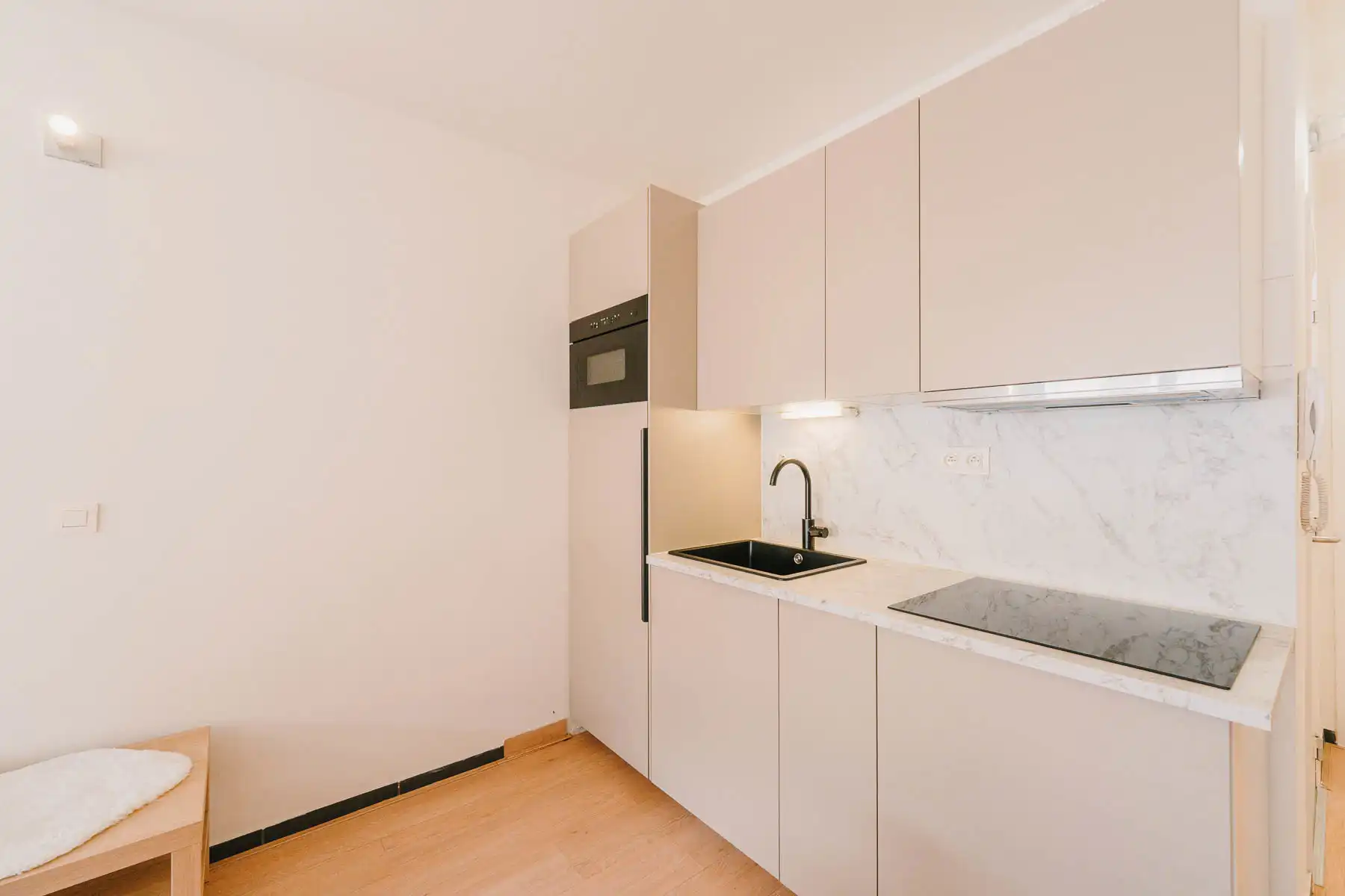 Charmante studio aan Harmoniepark te Antwerpen foto 4