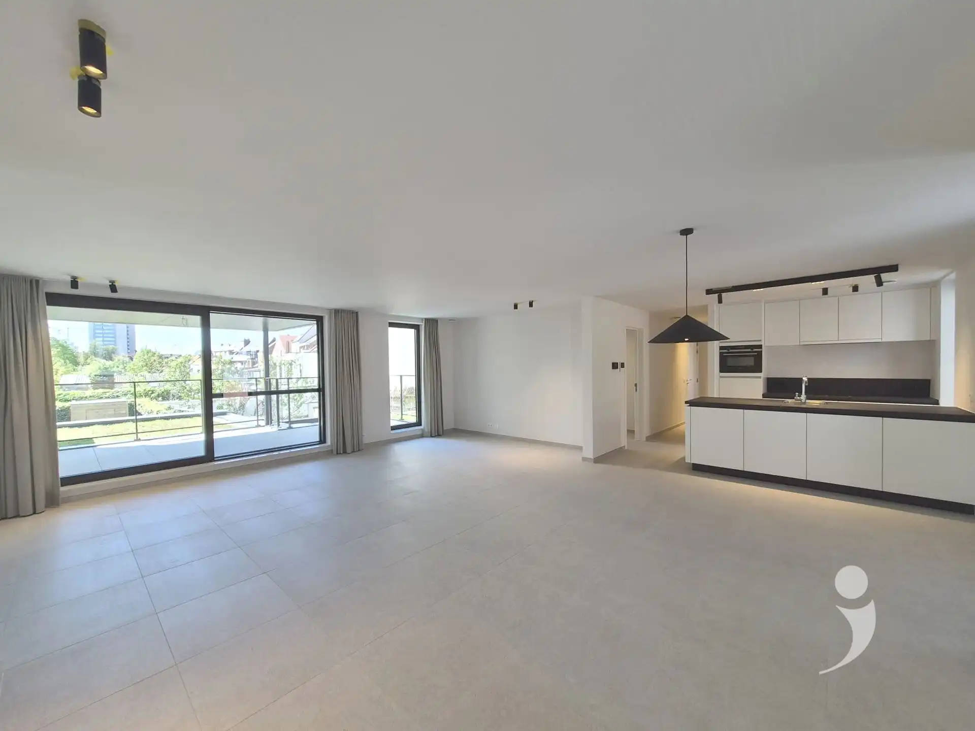nieuwbouw 3 slaapkamer appartement foto {{pictureIndex}}