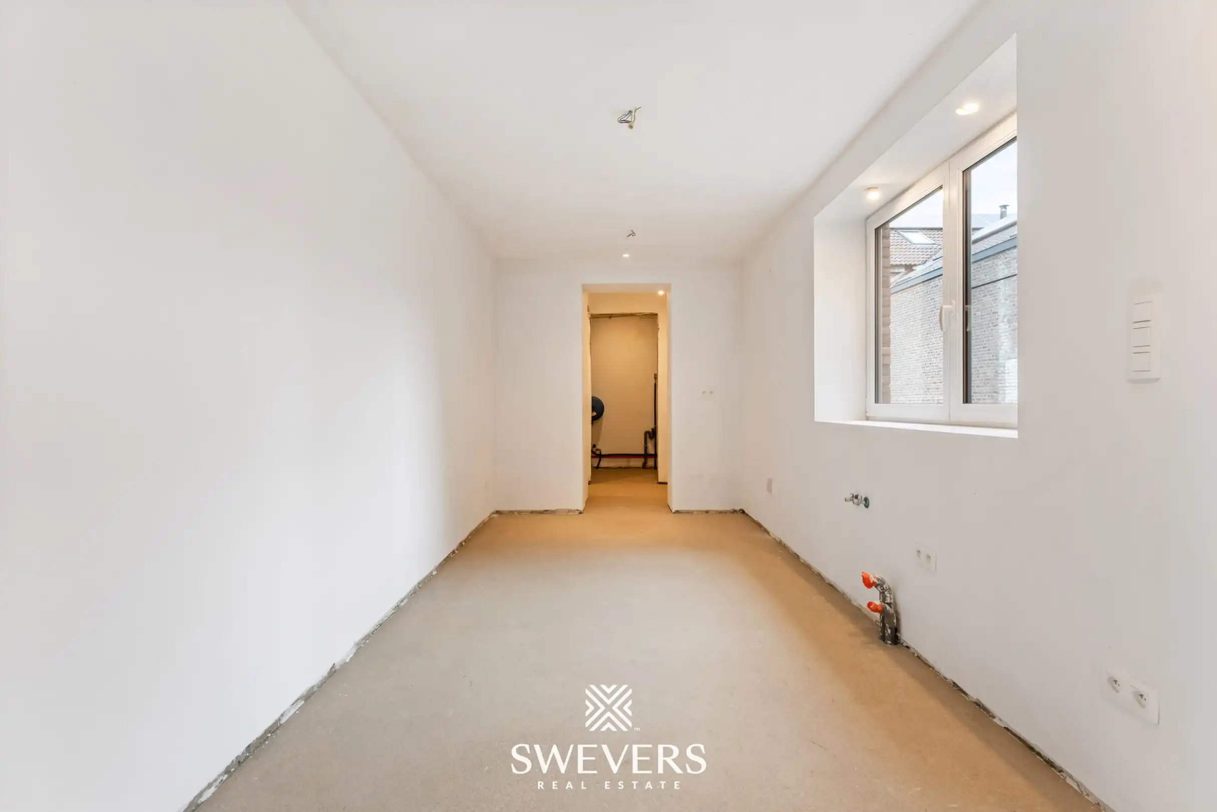 Ruime casco-pluswoning van 253 m² met 4 slaapkamers, garage en veel potentieel in Riemst foto 9
