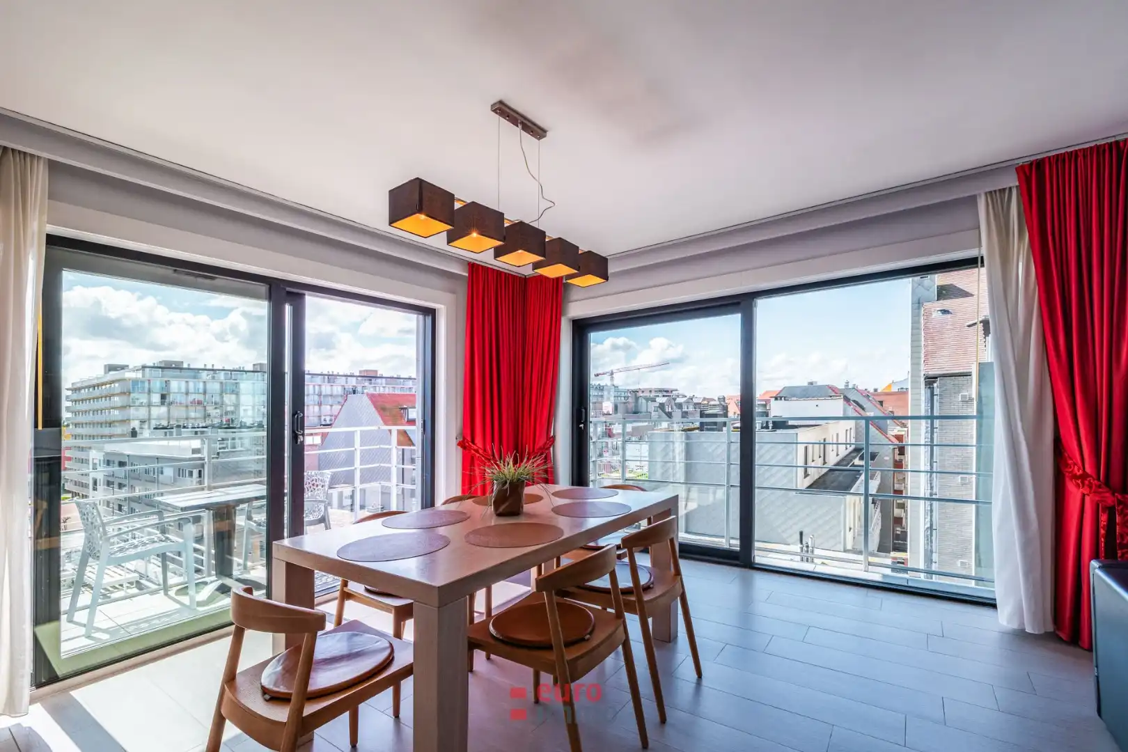 Super gelegen appartement met zijdelings zeezicht! foto 5