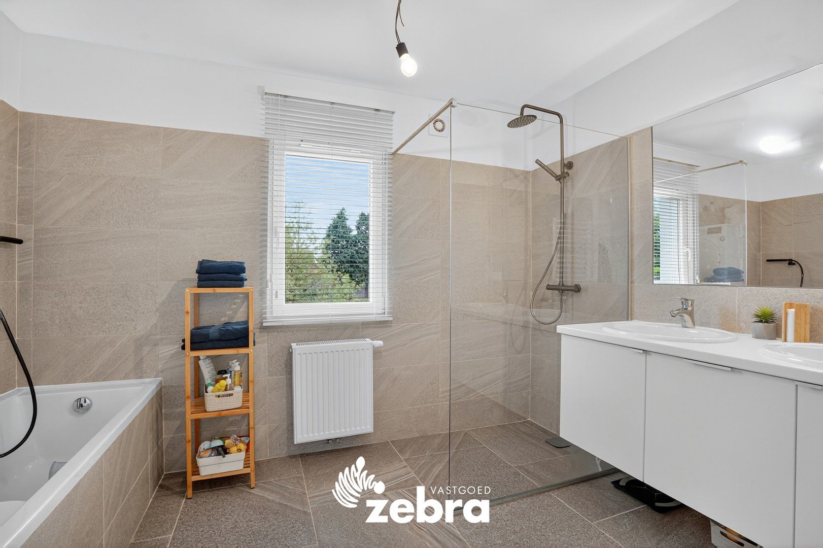 Gerenoveerde woning met 4 slaapkamers, tuin en garage te Meulebeke! foto 23