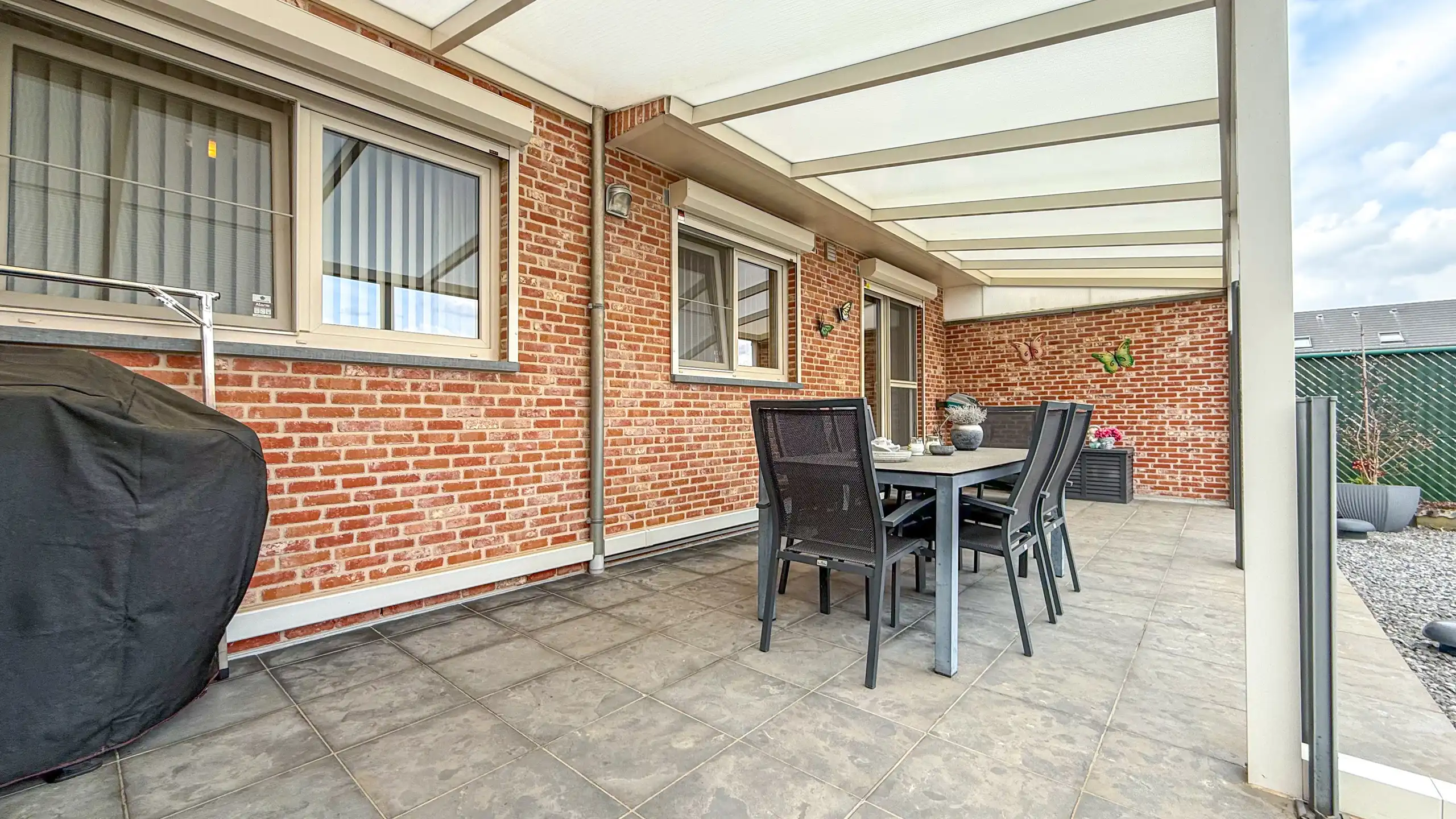 Ruim gelijkvloers appartement met tuin en parking foto 37
