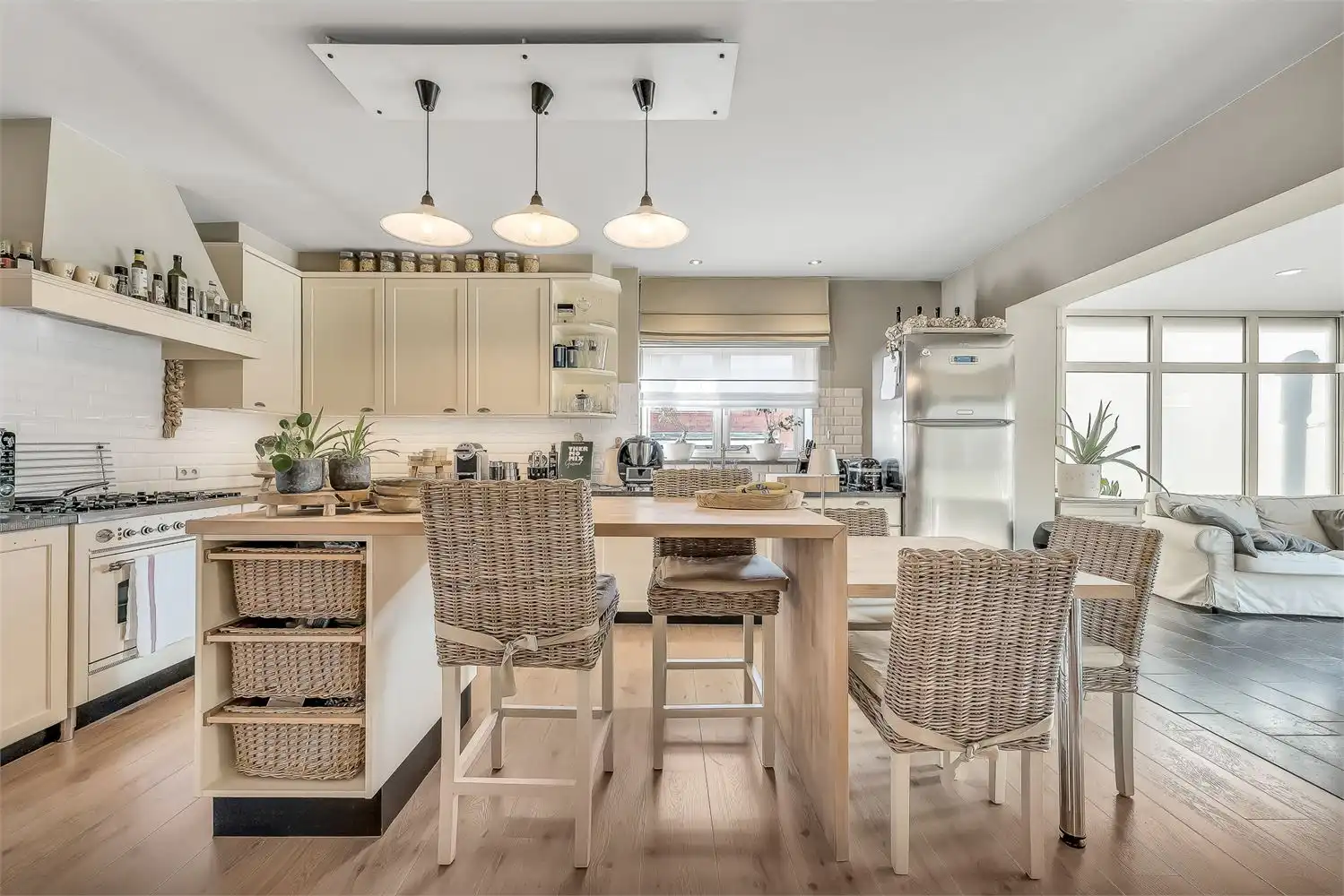 Gekend Italiaans restaurant met prachtig luxe-appartement foto 27