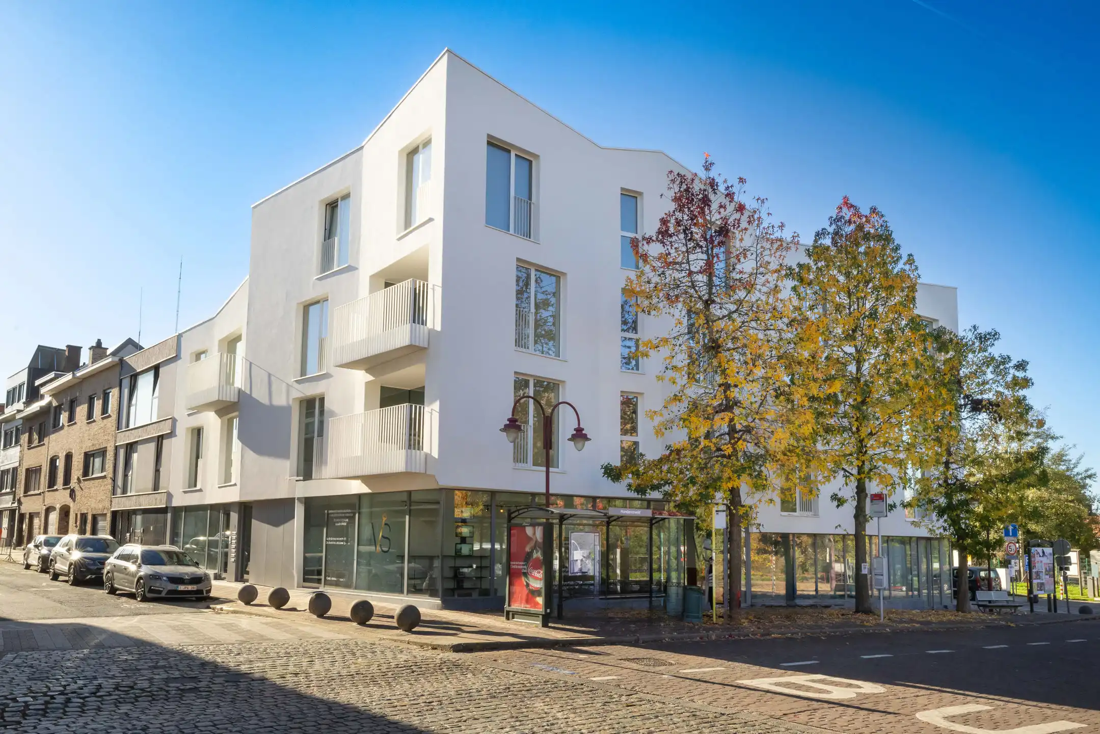 Overdekte parkeerplaatsen in een beveiligd wooncomplex foto 21