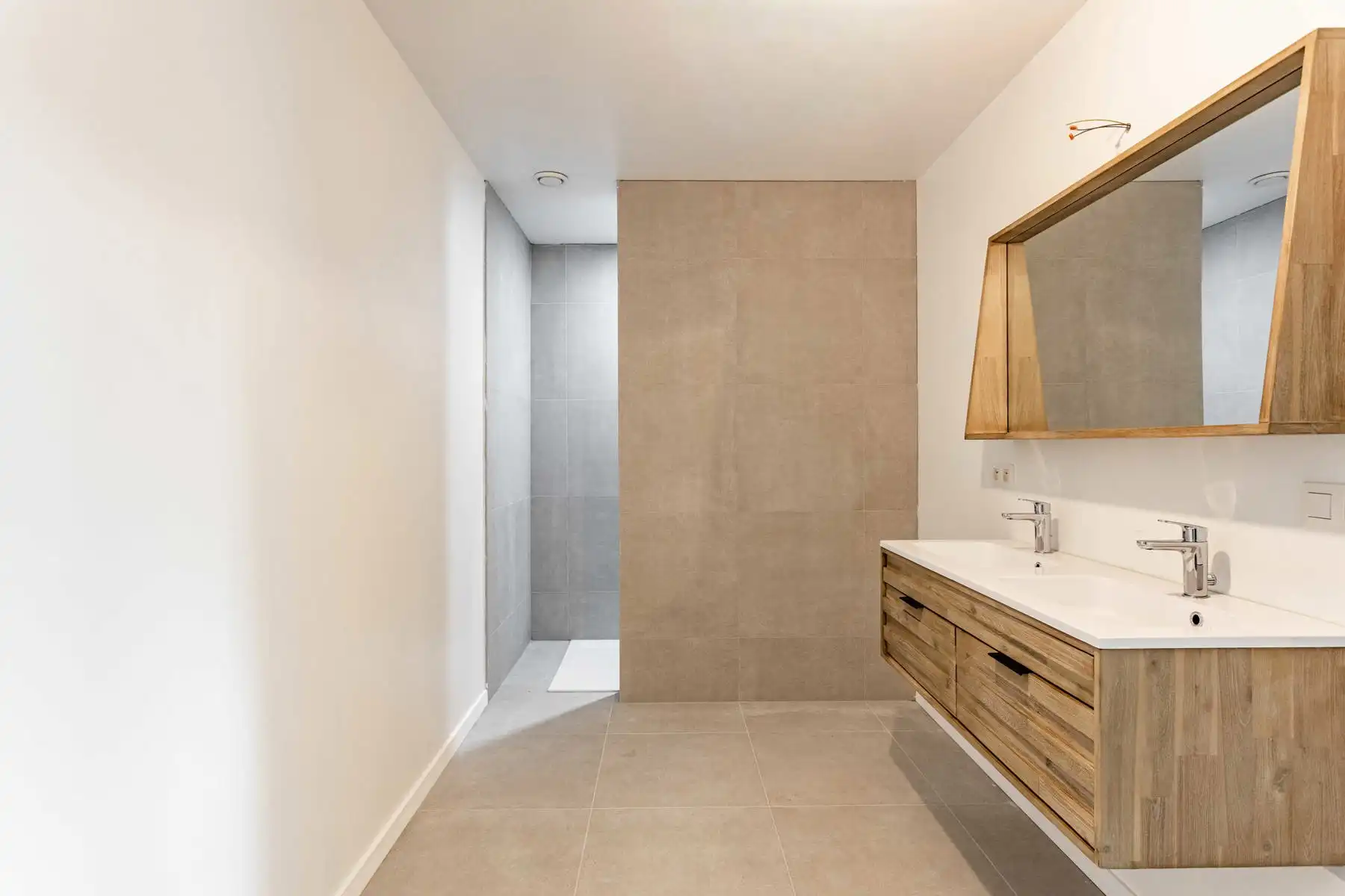 Nieuwbouwwoning met gunstige ligging en uitzicht foto 22